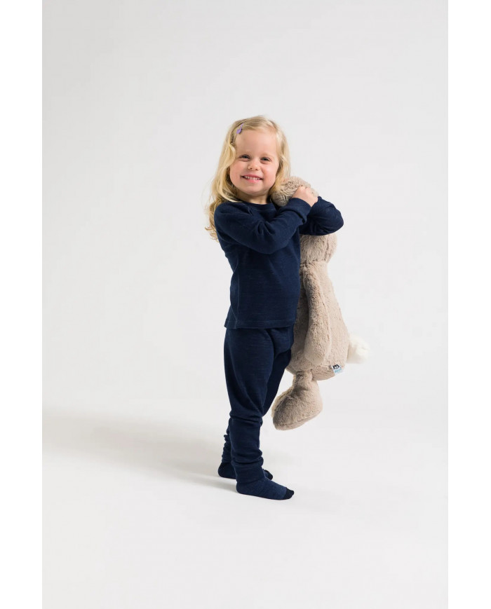 Bernumode | Viking: Play Baselayer Merino Top-Merino wool top for kids €20.39 
Encourage your child’s carefree play in cold weather with a base layer that harnesses the unbeatable temperature control of merino wool – without the itch. This is possible thanks to a non-itching knitted bamboo fabric on the inside that feels soft and smooth against the skin. This combines with a layer of mulesing free merino wool on the outside that is able to keep warm in the cold and cool during warmer days or high activity. Temperature aside, merino wool also doesn’t require washing as frequently as other fibers, which can help reduce its use of water and energy. After use, simply hang the pants to air out and they will often be fresh for the next day’s play. And the next, and the next.
