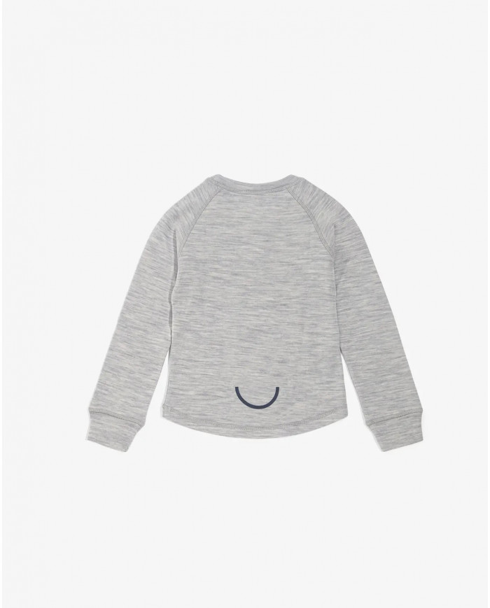 Bernumode | Viking: Bērnu termo-krekls PLAY,  merino vilna 20,39 € Veiciniet bērna bezrūpīgas rotaļas aukstā laikā ar pamatnes slāni, kam piemīt merino vilnas nepārspējamas siltumu regulējošas īpašības un kas neniez. Tas ir iespējams, pateicoties neniezošajam adītam bambusa materiālam iekšpusē, kas jūtas mīksts un gluds uz tausti. Tas ir apvienots ar merino vilnas kārtu, kas iegūta "museling free" procesā (t.i., vismaigākā pret dzīvniekiem), kas spēj saglabāt siltumu aukstumā un vēsumā siltās dienās vai aktivitātes laikā. Merino vilnai nav nepieciešama bieža mazgāšana tāpat kā citām šķiedrām, kas var palīdzēt samazināt ūdens un enerģijas patēriņu. Pēc lietošanas vienkārši pakariet bikses, lai tās izvēdinātos, un nākamajā dienā tās vienmēr būs svaigas. Bernumode | Viking: Bērnu termo-krekls PLAY,  merino vilna 20,39 € Veiciniet bērna bezrūpīgas rotaļas aukstā laikā ar pamatnes slāni, kam piemīt merino vilnas nepārspējamas siltumu regulējošas īpašības un kas neniez. Tas ir iespējams, pateicoties neniezošajam adītam bambusa materiālam iekšpusē, kas jūtas mīksts un gluds uz tausti. Tas ir apvienots ar merino vilnas kārtu, kas iegūta "museling free" procesā (t.i., vismaigākā pret dzīvniekiem), kas spēj saglabāt siltumu aukstumā un vēsumā siltās dienās vai aktivitātes laikā. Merino vilnai nav nepieciešama bieža mazgāšana tāpat kā citām šķiedrām, kas var palīdzēt samazināt ūdens un enerģijas patēriņu. Pēc lietošanas vienkārši pakariet bikses, lai tās izvēdinātos, un nākamajā dienā tās vienmēr būs svaigas.