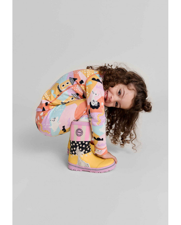 Bernumode | Reima: Merino vilnas termo-veļas komplekts, Trivsam 46,12 € Base layer set with soft bamboo on the inside and warm merino wool on the outside. The best combination of comfort and warmth in Reima base layer materials.
A playful two-piece toddlers' thermal set designed for wintry days and nights, featuring a soft reverse made from bamboo viscose that smartly absorbs moisture. The luxuriously warm surface is crafted from responsible merino wool. The pants and top protect from chills while helping regulate body temperature. This Reima cold weather set boasts comfy flat seams that help prevent chafing. An elastic waist expands with each breath. And who knows, this Moomin theme base layer set might even prove helpful when teaching your kid the alphabet!
Wool is ideal for temperature control
Wool & bamboo viscose blend knit is very soft and warm and absorbs moisture well
Made with Responsible Wool Standard certified wool. Reima is certified through Control Union. CU 872203
Soft, flat seams for extra comfort: no chafing
Elastic waist
All-over Moomin print
 Bernumode | Reima: Merino vilnas termo-veļas komplekts, Trivsam 46,12 € Base layer set with soft bamboo on the inside and warm merino wool on the outside. The best combination of comfort and warmth in Reima base layer materials.
A playful two-piece toddlers' thermal set designed for wintry days and nights, featuring a soft reverse made from bamboo viscose that smartly absorbs moisture. The luxuriously warm surface is crafted from responsible merino wool. The pants and top protect from chills while helping regulate body temperature. This Reima cold weather set boasts comfy flat seams that help prevent chafing. An elastic waist expands with each breath. And who knows, this Moomin theme base layer set might even prove helpful when teaching your kid the alphabet!
Wool is ideal for temperature control
Wool & bamboo viscose blend knit is very soft and warm and absorbs moisture well
Made with Responsible Wool Standard certified wool. Reima is certified through Control Union. CU 872203
Soft, flat seams for extra comfort: no chafing
Elastic waist
All-over Moomin print