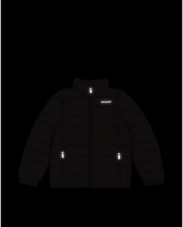 Bernumode | Viking: Universāla dūnu jaka un veste meitenēm-Aery Light Down Jacket 43,33 € No vēsiem rītiem līdz siltākām pēcpusdienām pielāgojamā Aery Light dūnu jaka palīdz jūsu bērnam justies ērti visā mainīgajā temperatūrā. Piepildīta ar atbildīgi iegūtu dūnu un spalvu izolāciju, jaka nodrošina siltumu ar dabisku izolāciju, kas vēl ir jāpārvar. Dūnas ir arī ļoti saspiežamas, kas nozīmē, ka jaku var viegli iesaiņot mugursomā, ja tā būs nepieciešama vēlāk. Siltākā laikā jaku var izmantot kā ārējo slāni, un tā pat ir apstrādāta ar nefluorētu Bionic Finish Eco, lai nodrošinātu noturīgu ūdens atgrūšanu nokrišņu gadījumā. Aukstākos laikapstākļos to var izmantot arī kā starpkārtu zem sniega tērpa vai jakas. Kā gudrs apdares pieskāriens, arī rokas ir noņemamas, ļaujot jakai pārvērsties par vesti atkarībā no aktivitātes un temperatūras.