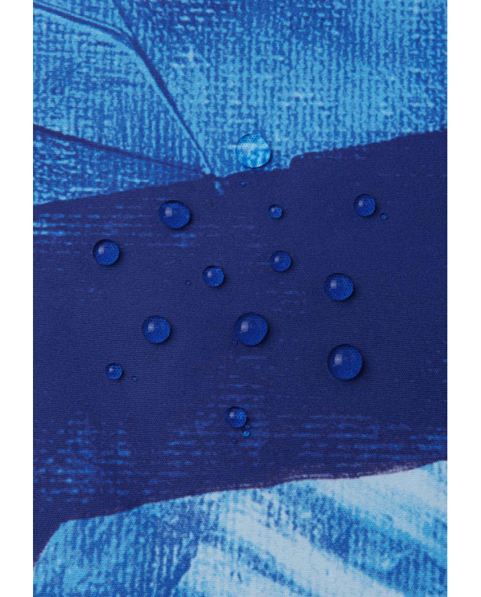 Bernumode | Reima: Зимняя куртка на мальчика Reimatec, Musko (160 г) 81,76 € Водо- и ветронепроницаемая зимняя куртка из переработанных материалов. Съемная опушка из искусственного меха на капюшоне, прямого кроя. 
Зимняя куртка Reima с безопасным отстегивающимся капюшоном, отделанным роскошным искусственным мехом. Это ветронепроницаемая вещь, незаменимая осенью и зимой, когда ваш ребенок гуляет по городу или проводит время в парке. Изготовлено из материалов, одобренных bluesign®. Технология BIONIC-FINISH®ECO отталкивает грязь и влагу. Мягкий утеплитель из переработанного сырья обеспечивает исключительное тепло, а каждый шов плотно загерметизирован, что обеспечивает 100% водонепроницаемость. Внутренний нагрудный карман (начиная со 116 размера) оснащен удобной молнией, поэтому малыш сможет безопасно хранить перчатки или кошелек. Продукты bluesign® производятся только с использованием безопасных химикатов и гарантированно соответствуют самым высоким стандартам в отношении окружающей среды, заводских работников и конечных пользователей. 
  Все швы герметичны, водонепроницаемы.  
Прочный материал  
Изоляция Фелекс®  
Гладкая подкладка из полиэстера
  Безопасный съемный капюшон со съемной отделкой из искусственного меха.
  Эластичные манжеты  
Внутренний нагрудный карман на молнии, начиная с размера 116.  
Два кармана на молнии 
  Регулируемый подол
 Bernumode | Reima: Зимняя куртка на мальчика Reimatec, Musko (160 г) 81,76 € Водо- и ветронепроницаемая зимняя куртка из переработанных материалов. Съемная опушка из искусственного меха на капюшоне, прямого кроя. 
Зимняя куртка Reima с безопасным отстегивающимся капюшоном, отделанным роскошным искусственным мехом. Это ветронепроницаемая вещь, незаменимая осенью и зимой, когда ваш ребенок гуляет по городу или проводит время в парке. Изготовлено из материалов, одобренных bluesign®. Технология BIONIC-FINISH®ECO отталкивает грязь и влагу. Мягкий утеплитель из переработанного сырья обеспечивает исключительное тепло, а каждый шов плотно загерметизирован, что обеспечивает 100% водонепроницаемость. Внутренний нагрудный карман (начиная со 116 размера) оснащен удобной молнией, поэтому малыш сможет безопасно хранить перчатки или кошелек. Продукты bluesign® производятся только с использованием безопасных химикатов и гарантированно соответствуют самым высоким стандартам в отношении окружающей среды, заводских работников и конечных пользователей. 
  Все швы герметичны, водонепроницаемы.  
Прочный материал  
Изоляция Фелекс®  
Гладкая подкладка из полиэстера
  Безопасный съемный капюшон со съемной отделкой из искусственного меха.
  Эластичные манжеты  
Внутренний нагрудный карман на молнии, начиная с размера 116.  
Два кармана на молнии 
  Регулируемый подол