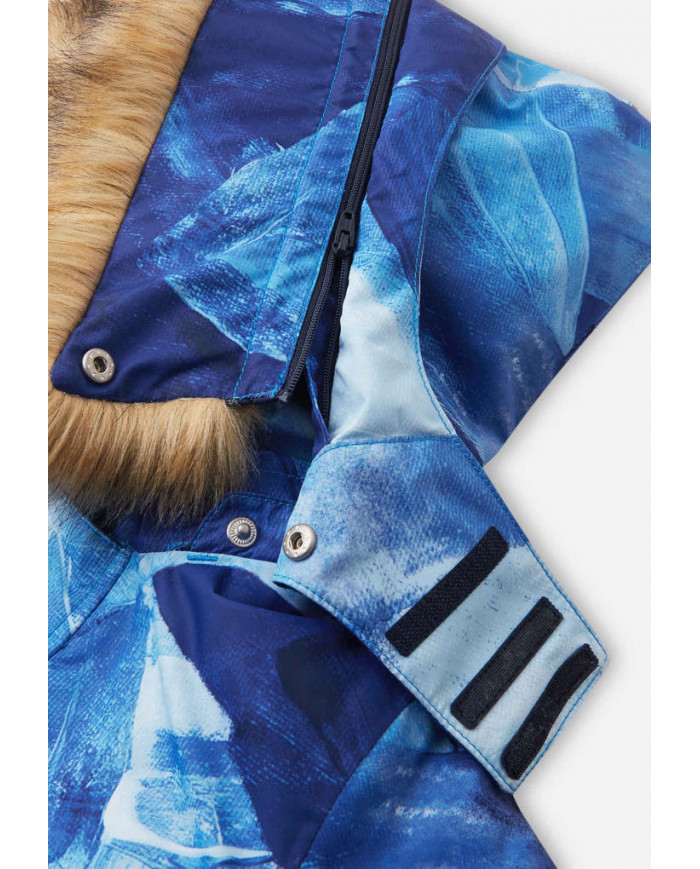 Bernumode | Reima: Reimatec winter jacket for boy, Musko  (160 g) €81.76 
Water- and windproof winter jacket with recycled materials. Detachable faux fur trim on hood, straight cut.
A Reima winter jacket featuring a safe detachable hood trimmed with luxurious faux fur. It’s a windproof essential for autumn and winter when your child is strolling through the city or spending time in the park. Made with bluesign® approved materials. The coat's BIONIC-FINISH®ECO technology repels dirt and damp. The soft recycled insulation delivers exceptional warmth while every seam is sealed tight so it’s 100% waterproof. An inner chest pocket (starting from size 116 ) features a convenient zip, so you little one can safely store their gloves or wallet. bluesign® products are made with only safe chemicals and are guaranteed to meet the highest standards for the environment, factory workers, and end users.
All seams sealed waterproof
Durable material
Fellex® insulation
Smooth polyester lining
Safe, detachable hood with detachable faux fur trim
Elastic cuffs
Inner chest pocket with zip from size 116 onward
Two zip pockets
Adjustable hem
 Bernumode | Reima: Reimatec winter jacket for boy, Musko  (160 g) €81.76 
Water- and windproof winter jacket with recycled materials. Detachable faux fur trim on hood, straight cut.
A Reima winter jacket featuring a safe detachable hood trimmed with luxurious faux fur. It’s a windproof essential for autumn and winter when your child is strolling through the city or spending time in the park. Made with bluesign® approved materials. The coat's BIONIC-FINISH®ECO technology repels dirt and damp. The soft recycled insulation delivers exceptional warmth while every seam is sealed tight so it’s 100% waterproof. An inner chest pocket (starting from size 116 ) features a convenient zip, so you little one can safely store their gloves or wallet. bluesign® products are made with only safe chemicals and are guaranteed to meet the highest standards for the environment, factory workers, and end users.
All seams sealed waterproof
Durable material
Fellex® insulation
Smooth polyester lining
Safe, detachable hood with detachable faux fur trim
Elastic cuffs
Inner chest pocket with zip from size 116 onward
Two zip pockets
Adjustable hem