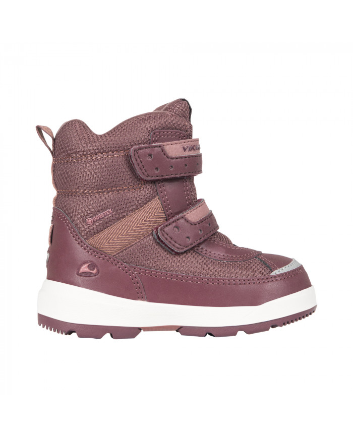 Bernumode | Viking: Play Reflex Warm GTX 2V - Bērnu ūdensizturīgi  ziemas atstarojoši zābaki, ar GORE-TEX 49,28 € Sīkāk: •Ūdensizturīgs ar GORE-TEX; •Augsta atstarošanas spēja; •Zolīte ar augstāku izolāciju; •Atvieglojiet slīdēšanu ar vilkšanas cilni; •Papildu stabilitāte un atbalsts.
Lai sniega bumbas lido! Spēlējiet Reflex Warm GTX Warm — ziemas zābakus, kas paredzēti smaidam un jautrībai! Play II ir īpaši izturīgi, un tiem ir GORE-TEX aizsardzība, vidēja augstuma dizains un izolācijas odere, kas mazajām pēdām nodrošina visu nepieciešamo aizsardzību un atbalstu. Dubultas Velcro siksnas atvieglo regulēšanu, un atstarojošās detaļas palīdz bērnam būt redzamam tumsā. Izturīgā gumijas zole ar augstu protektoru nodrošina drošu saķeri jebkuros apstākļos.
Izmēru tabula
 


Size
Size mm


22
14.7


23
15.4


24
16


25
16.8


26
17.3


27
18


28
18.7


29
19.4


30
20


31
20.7


32
21.4


33
22




