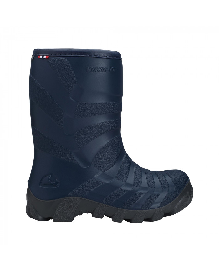 Bernumode | Viking: Ultra Warm - Bērnu termo zābaki ziemai 29,75 € Sīkāk: •Vilnas maisījuma odere; •Paredzēts Skandināvijas ziemām; •Viegli uzvilkt un novilkt; •Papildu pastiprinājums apavu purngalam; •Viegli uzvilkt un novilkt; •Izņemama zolīte.
Modernā klasika Ultra Warm ir ātri uzvelkama un novelkama, viegli tīrāma, par 40% vieglāka nekā salīdzināmi PVC vai gumijas zābaki, un nodrošina 2,5 reizes lielāku izolāciju nekā parastie PU zābaki. Apvienojumā ar augstas vilnas maisījuma oderi, Ultra Warm saglabā kājas siltas līdz -20°C. Nordic Viking pēdējais atstāj papildu vietu jūsu kāju pirkstiem un nodrošina komfortu visas dienas garumā. Bieza poliuretāna zole ar izturīgiem izciļņiem nodrošina labu saķeri un uzticamu stabilitāti uz sniega un ledus.
Izmēru tabula

 


Size
Size mm


23
15.6


24
16.3


25
17


26
17.6


27
18.3


28
19


29
19.7


30
20.4


31
21


32
21.7


33
22.3


34
22.9


35
23.6


36
24.2


