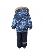 Bernumode | Lenne: Baby set ROBIN 250 g + 150 g €66.63 

Rough weather conditions of Estonia and the Nordic Countries, which make very high demands on children's clothing, are the foundation grounds of creating any new model. High-tech fabrics are used in order to fulfill all the requirements of the well-being of a happy child in any circumstance.Lenne's main goals in product development are safety, comfort, practicality and easy caring.
Active products are: light weighted, wind resistant and warm, breathable and water resistant, durable, safe, with exceptional design, easily cleanable.
Lenne is using Isosoft insulation material, which is presently the best new generation insulation which has a two times higher warmth maintenance coefficient and the technology applied in it allows for the volume of the insulation to be decreased four times in relation to the traditional insulation. Isosoft is rarely used in the manufacturing of childrens’ clothing due to its price. It ensures the unique comfort of warmth, it maintains warmth at the child’s skin and prevents the cold from entering inside, thanks to the unique micro-porous structure. Moreover, it allows the child to move freely and unhampered. The product’s great advantage is the fact that it effectively removes moisture to the outside, which additionally increases the comfort of use.Isosoft guarantees the effect of thermal insulation and lightness of the material through the special insulation components – these components are made up of thousands of individual fibres in the shape of a hollow tube. The material is as light as down and it is also very elastic – it returns to its original shape after compression or washing.
Water column: 5 000 mm
Breathable: 5 000 g/m2/24h

Little boys’ winter set
Warm winter jacket in unique print combined with padded classical winter pants is a great looking and practical outfit for wintertime outdoor activities. Adjustable suspenders guarantee the best fit to a growing child. High waisted pants keep the child warm even during the most active play. Pants with elastic cuffs and detachable ankle loops stay securely on the boots. The design features reflective details that make child visible in the dark. The snap-fastened hood is safe as it easily detaches from the product in case it gets stuck.
Upper part Active and lower part Active+. Our high-tech fabrics have a waterproof membrane which prevents water from coming through the product. At the same time it has the ability to evaporate sweat. ◆Water resistance: water column 5000/10 000 mm ◆Breathability: water vapour transmission rate 5000/10 000 g/m²/24h ◆Wind resistance: air permeability 0 l/m²s ◆Water and soil reprellency: DWR coating (Durable Water Repellent)
EXTRA WARM ⁑⁑ insulation is the best choice for frosty weather. Breathable fabric keeps your child from sweating. Heat retaining capacity is much higher than in usual wadding. Offers wearers comfort and freedom of movement in -1..-30°C.
Cuff with soft fur lining. This unique detail for outdoor clothing protects your kids gentle skin from rubbing against strong and durable fabric. Prefer this irreplaceable solution when choosing an outdoor garment.
Loop for attaching the reflector.


