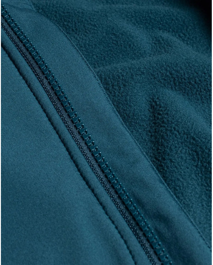 Bernumode | Viking: PLAY - Softshell Jaka 43,97 € 
Regulējama elastīga josla ērtai piegulšanai 
  Elastīga ar savilkšanas auklu regulējamai piegulšanai  
Pārstrādāts materiāls

Dodiet savam bērnam iespēju paplašināt savas robežas rotaļu laukumā, vienlaikus aizsargājot viņu no elementiem ar šo elastīgo ārējo slāni. Jūsu bērns novērtēs Play Softshell jakas mājīgo un ērto mikroflīsa oderi, kas palīdz izolēt vēsākā laikā, kā arī noņemamo kapuci un kabatas, kas palīdz uzturēt siltas rokas un galvu. Ārējais audums ir izgatavots no mīksta un elastīga 100% otrreiz pārstrādāta poliestera softshell materiāla, kas nodrošina aizsardzību pret mitriem un vējainiem laikapstākļiem, vienlaikus nodrošinot lielisku kustību diapazonu, lai nekas netraucētu jūsu bērna rotaļām.