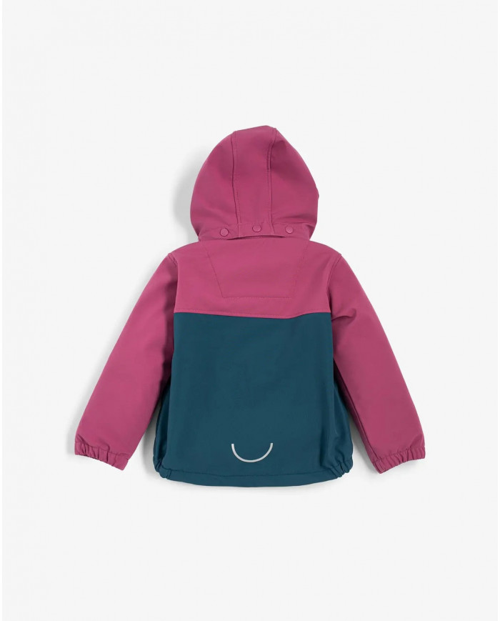 Bernumode | Viking: PLAY - Softshell Jaka 43,97 € 
Regulējama elastīga josla ērtai piegulšanai 
  Elastīga ar savilkšanas auklu regulējamai piegulšanai  
Pārstrādāts materiāls

Dodiet savam bērnam iespēju paplašināt savas robežas rotaļu laukumā, vienlaikus aizsargājot viņu no elementiem ar šo elastīgo ārējo slāni. Jūsu bērns novērtēs Play Softshell jakas mājīgo un ērto mikroflīsa oderi, kas palīdz izolēt vēsākā laikā, kā arī noņemamo kapuci un kabatas, kas palīdz uzturēt siltas rokas un galvu. Ārējais audums ir izgatavots no mīksta un elastīga 100% otrreiz pārstrādāta poliestera softshell materiāla, kas nodrošina aizsardzību pret mitriem un vējainiem laikapstākļiem, vienlaikus nodrošinot lielisku kustību diapazonu, lai nekas netraucētu jūsu bērna rotaļām.