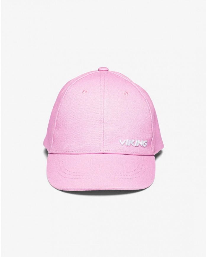 Bernumode | Viking: Bērnu vasaras cepure PLAY, no kokvilnas 7,21 € Vēl viena jautra diena saulē? Palīdziet aizsargāt savu bērnu ar Play Cotton Caps. Cepurīte ir pieejama vēsā krāsu klāstā, un tā ir viegli pieskaņojama jūsu bērna iecienītākajam tērpam, un tā ir izgatavota no ērtas 100% kokvilnas. Viena izmēra regulējama siksna aizmugurē ļauj sekot līdzi jūsu bērna augošajam ķermenim vai vāciņu nodot citam brālim un māsai, savukārt plata izliekta mala priekšpusē palīdz neļaut saulei acīm un sejai, lai nodrošinātu komfortu un aizsardzību visas dienas garumā.