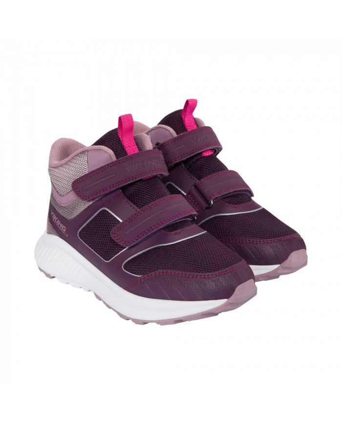 Bernumode | VIKING: Aery Mid WP 2V- Starpsezonas meiteņu kurpes, ūdensnecaurlaidīgas 43,90 € Aery Mid WP apvieno vieglu elpojamību ar arkas atbalstu un ūdensnecaurlaidīgu veiktspēju. Tie ir sporta apavi, kas sniedz jūsu bērna kājām nepieciešamo komfortu un aizsardzību. Sintētiskā augšdaļa nodrošina atbalstu un stabilitāti, ūdensnecaurlaidīgā membrāna nodrošina kāju komfortu mitrā laikā, un perforētā, noņemamā iekšzole palīdz cirkulēt gaisam. Īpaša cilpa atvieglo to uzvilkšanu, un dubultie Velcro stiprinājumi ļauj ātri un viegli atrast ideālo piegulumu. Zemāk redzamā ergonomiskā pēda, kas paredzēta augošām pēdām, ir papildināta ar biezu, bet vieglu EVA starpzoli, lai nodrošinātu izcilu amortizāciju, savukārt gumijas ārējā zole nodrošinās jūsu kājām nepieciešamo saķeri neatkarīgi no tā, kur diena tās ved.
Izmēru tabula
 
izmērs
Iekšzole, cm
25
16,5
26
17,1
27
17,8
28
18,4
29
19,1
30
19,7
31
20,5
32
21,2
33
21,8
34
22,5
35
23,2
 Bernumode | VIKING: Aery Mid WP 2V- Starpsezonas meiteņu kurpes, ūdensnecaurlaidīgas 43,90 € Aery Mid WP apvieno vieglu elpojamību ar arkas atbalstu un ūdensnecaurlaidīgu veiktspēju. Tie ir sporta apavi, kas sniedz jūsu bērna kājām nepieciešamo komfortu un aizsardzību. Sintētiskā augšdaļa nodrošina atbalstu un stabilitāti, ūdensnecaurlaidīgā membrāna nodrošina kāju komfortu mitrā laikā, un perforētā, noņemamā iekšzole palīdz cirkulēt gaisam. Īpaša cilpa atvieglo to uzvilkšanu, un dubultie Velcro stiprinājumi ļauj ātri un viegli atrast ideālo piegulumu. Zemāk redzamā ergonomiskā pēda, kas paredzēta augošām pēdām, ir papildināta ar biezu, bet vieglu EVA starpzoli, lai nodrošinātu izcilu amortizāciju, savukārt gumijas ārējā zole nodrošinās jūsu kājām nepieciešamo saķeri neatkarīgi no tā, kur diena tās ved.
Izmēru tabula
 
izmērs
Iekšzole, cm
25
16,5
26
17,1
27
17,8
28
18,4
29
19,1
30
19,7
31
20,5
32
21,2
33
21,8
34
22,5
35
23,2