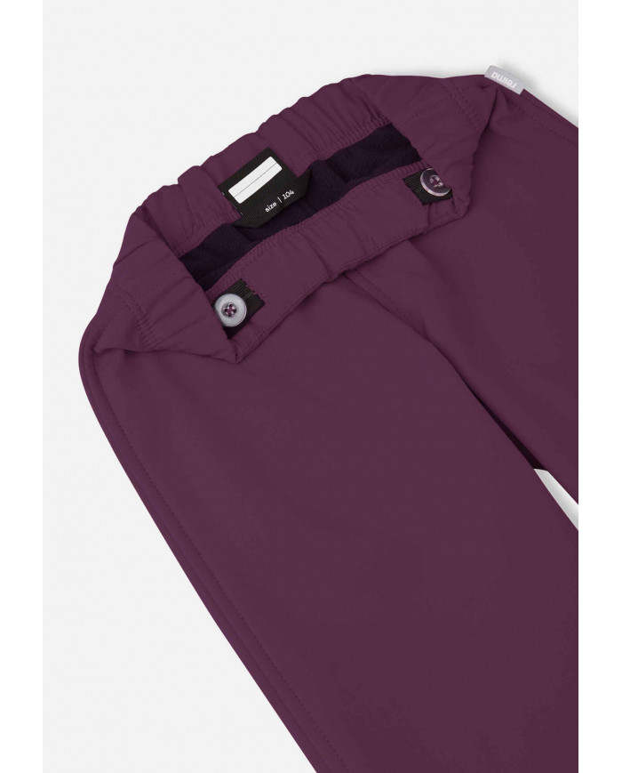 Bernumode | Reima: SoftShell ūdensnecaurlaidīgās Bikses meitenēm, Oikotie 36,61 € Wind-blocking kids' softshell pants. Loose fit with an adjustable, elasticated waist. Fleece interior for extra warmth and comfort. Easy to pull on.Note that the seams are not sealed, so product is not completely waterproof.These kids' breathable and windproof pants are made from Reima's dirt- and water-repellent softshell material that contains recycled fibres. Thanks to the fleece interior, the stretchy, adjustable waist and the elasticated hems, this design is really comfortable to wear.

Blocks wind outside, yet breathes
Bonded material, fleece on reverse for warmth
Elastic, adjustable waist
Elastic leg ends
Sizes 92-128 with buttons for leg loops
Reflecting details

