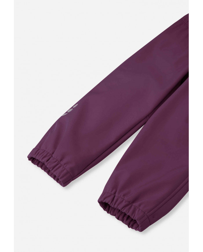 Bernumode | Reima: SoftShell водонепроницаемые брюки для девочек, Oikotie 36,61 € Vēju aizturošas bērnu softshell bikses. Brīvs piegriezums ar regulējamu, elastīgu jostasvietu. Flīsa interjers papildu siltumam un komfortam. Viegli uzvilkt. 
Ņemiet vērā, ka šuves nav noslēgtas, tāpēc produkts nav pilnībā ūdensizturīgs. 
Šīs bērnu elpojošās un vēja necaurlaidīgās bikses ir izgatavotas no Reima netīrumus un ūdeni atgrūdoša softshell materiāla, kas satur pārstrādātas šķiedras. Pateicoties flīsa iekšpusei, elastīgajam, regulējamajam jostasvietai un elastīgajām apakšmalām, šis dizains ir patiešām ērts valkāšanai. 
  Bloķē vēju ārā, bet elpo 
  Līmēts materiāls, reversā flīss siltumam  
Elastīga, regulējama jostasvieta  
Elastīgi kāju gali 
  Izmēri 92-128 ar pogām kāju cilpām 
  Atstarojošas detaļas
 Bernumode | Reima: SoftShell водонепроницаемые брюки для девочек, Oikotie 36,61 € Vēju aizturošas bērnu softshell bikses. Brīvs piegriezums ar regulējamu, elastīgu jostasvietu. Flīsa interjers papildu siltumam un komfortam. Viegli uzvilkt. 
Ņemiet vērā, ka šuves nav noslēgtas, tāpēc produkts nav pilnībā ūdensizturīgs. 
Šīs bērnu elpojošās un vēja necaurlaidīgās bikses ir izgatavotas no Reima netīrumus un ūdeni atgrūdoša softshell materiāla, kas satur pārstrādātas šķiedras. Pateicoties flīsa iekšpusei, elastīgajam, regulējamajam jostasvietai un elastīgajām apakšmalām, šis dizains ir patiešām ērts valkāšanai. 
  Bloķē vēju ārā, bet elpo 
  Līmēts materiāls, reversā flīss siltumam  
Elastīga, regulējama jostasvieta  
Elastīgi kāju gali 
  Izmēri 92-128 ar pogām kāju cilpām 
  Atstarojošas detaļas