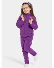 Bernumode | Didriksons: Monte Kids' Full-Zip10 - Bērnu flīsa jaka 14,40 € Kopšanas instrukcija: •Mašīnas mazgāšana 40° maigs cikls; •žāvējiet veļas žāvētājā zemā siltumā; •Netīrīt ķīmiski; •Nebalināt; •Gludināt zemā siltumā.
Funkcijas:
•4 adatas flatlock šuves;
• Četrvirzienu elastīgums: audums elastīgs visos virzienos, lai nodrošinātu maksimālu komfortu un elastību;
•Zoda aizsargs: Mīksts matēts materiāls papildu komfortam un maigumam pret zodu;
•ECO Shell audums no daļēji pārstrādātām šķiedrām;
•Priekšējais rāvējslēdzējs: šis apģērba gabals tiek atvērts un aizvērts ar rāvējslēdzēju priekšpusē.
Apraksts: Monte ir ērts starpslānis, kas paredzēts papildu kustīgumam. Jaka ir izgatavota no termomikroflīsa komfortablam siltumam. Valkājiet to telpās vai ārā. Priekšpusē rāvējslēdzēja aizdare.
Izgatavots no 25% pārstrādāta poliestera.
