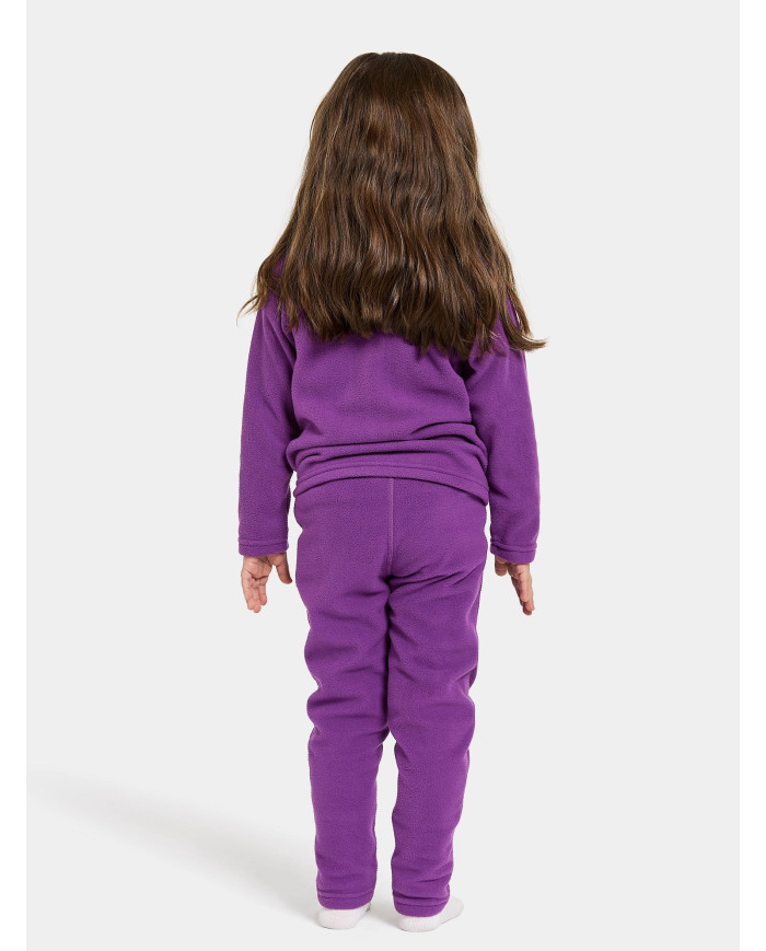 Bernumode | Didriksons: Monte Kids' Full-Zip10 - Kids' Fleece jacket €14.40 Care instructions: •Machine wash 40° gentle cycle; •Tumble dry low heat; •Do not dry clean; •Do not bleach; •Iron low heat.
Functions:
•4 needle flatlock seams;
•4way stretch: The fabric flexes in all directions for maximum comfort and flexibility;
•Chin guard: Soft brushed material for extra comfort and softness against the chin;
•ECO Shell fabric made of partly recycled fibres;
•Front zip: This garment is opened and closed with a zip at the front.
Descriptions: Monte is a comfortable midlayer designed for extra movability. The jacket is made of a thermal microfleece for a comfortable warmth. Wear it indoors or outdoors. Zipper closure on the front.
Made of 25% recycled polyester.