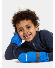 Bernumode | Didriksons: Biggles Kid's Zip-Mittens 7 - Waterproof Winter Mittens for kids (80 g) €21.40 Care instructions:
•Machine wash 40° gentle cycle;
•Do not tumble dry;
•Do not dry clean;
•Do not bleach;
•Do not iron.
 Functions:
•Adjustable cuff;
•Fabric mapping;
•Glove security string: A detachable string to secure to sleeve ends of Didriksons kids' jackets and coveralls;
•Reinforced areas: Areas exposed to wear and tear are reinforced with extra durable fabric or film;
•Waterproof liner inside. 
Descriptions:
Padded, waterproof and windproof mittens with a soft high-pile lining. A side zip makes the glove easy to take on and off. The size can be adjusted using the velcro wrist strap. There is extra reinforcement in the palms for improved grip. Drawstrings with cord hook ending for attaching the mittens to the sleeve. PFC-free water-repellent finish. 
