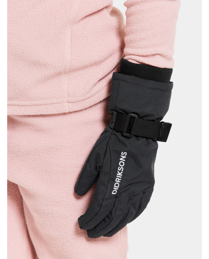 Bernumode | Didriksons: Biggles Kid's Gloves 3 - Waterproof Winter Gloves for kids and teenagers (80 g) €23.06 
Care instructions:
•Machine wash 40° gentle cycle;
•Do not tumble dry;
•Do not dry clean;
•Do not bleach;
•Do not iron.
Functions:
•Adjustable cuff;
•Fabric mapping;
•Glove security string: A detachable string to secure to sleeve ends of Didriksons kids' jackets and coveralls;
•Reinforced areas: Areas exposed to wear and tear are reinforced with extra durable fabric or film;
•Silicon Grip;
•Waterproof liner inside.
Descriptions:
Biggles is a pair of lined, windproof gloves in a water-repellent material. The gloves have extra reinforcement on the palms, which also have a silicone pattern for extra grip. They have a soft, brushed high-pile and tricot lining and can be tightened around the wrist if necessary. The gloves have a string with a clip at the end for attaching to a jacket or coverall, to avoid them getting lost. PFC-free water-repellent finish.
 Bernumode | Didriksons: Biggles Kid's Gloves 3 - Waterproof Winter Gloves for kids and teenagers (80 g) €23.06 
Care instructions:
•Machine wash 40° gentle cycle;
•Do not tumble dry;
•Do not dry clean;
•Do not bleach;
•Do not iron.
Functions:
•Adjustable cuff;
•Fabric mapping;
•Glove security string: A detachable string to secure to sleeve ends of Didriksons kids' jackets and coveralls;
•Reinforced areas: Areas exposed to wear and tear are reinforced with extra durable fabric or film;
•Silicon Grip;
•Waterproof liner inside.
Descriptions:
Biggles is a pair of lined, windproof gloves in a water-repellent material. The gloves have extra reinforcement on the palms, which also have a silicone pattern for extra grip. They have a soft, brushed high-pile and tricot lining and can be tightened around the wrist if necessary. The gloves have a string with a clip at the end for attaching to a jacket or coverall, to avoid them getting lost. PFC-free water-repellent finish.