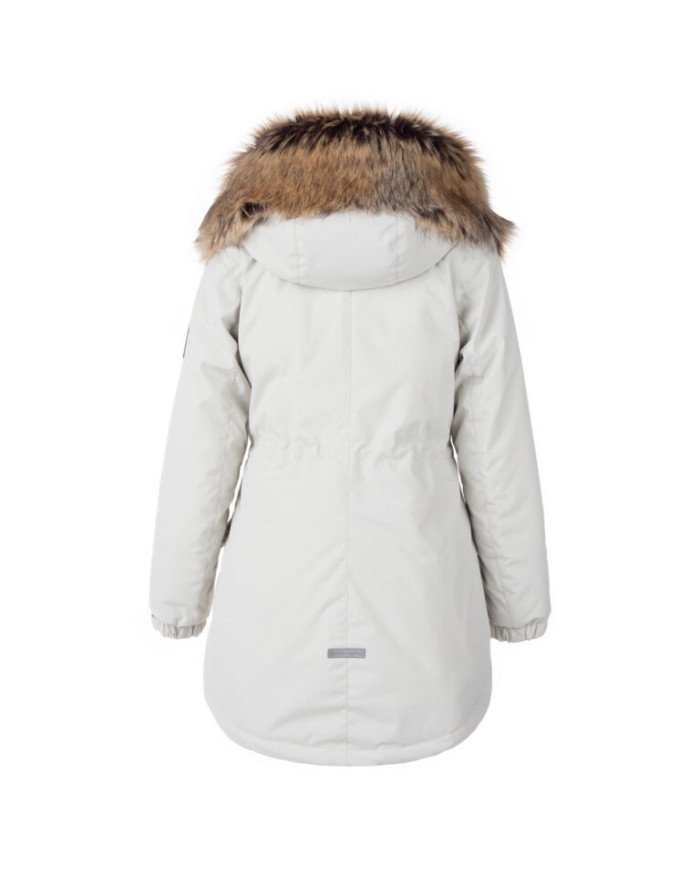 Bernumode | LENNE: Зимняя Куртка/Парка  ELLA 250 г 103,07 € 
Высокотехнологичная ткань Active + имеет водонепроницаемую мембрану, которая препятствует проникновению воды сквозь изделие. В то же время ткань обладает способностью испарять пот.
Водостойкость: 10000 ммВоздухопроводимость: 10000 г/ м²/24 ч
Водо- и грязеотталкивающая способность: обработка DWR (Durable Water Repellent)
Материал верха: 100% полиамид+PU, Ткань-Active plus. Ткань Cordura (сверхпрочная и износостойкая).
Материал подкладки: 100% полиэстер.
Утеплитель: Isosoft (250 гр).

Парка из ткани ActivePlus с регулируемой талией
Однотонная зимняя парка для девочек проста, но особенна благодаря своему воротнику и капюшону с меховой отделкой. Парка длиннее сзади и изготовлена ​​из водонепроницаемой и дышащей ткани ActivePlus, которая обеспечивает максимальный комфорт в любое время. Водонепроницаемая поверхность ткани защищает от ветра, дождя и снега, не деформируется и выдерживает регулярную стирку, сохраняя свои первоначальные качества. Передняя часть парки имеет два кармана. Капюшон полностью отстегивается с помощью кнопок.
Высокотехнологичная ткань Active+ имеет водонепроницаемую мембрану, которая предотвращает проникновение воды через изделие. При этом он обладает способностью испарять пот. ◆Водонепроницаемость: водяной столб 10 000 мм ◆Воздухопроницаемость: паропроницаемость 10 000 г/м²/24ч ◆Ветрозащита: воздухопроницаемость 0 л/м²с ◆Водо- и грязеотталкивание: покрытие DWR (Durable Water Repellent) 
Утеплитель EXTRA WARM ⁑⁑ – лучший выбор для морозной погоды. Дышащая ткань не дает вашему ребенку потеть. Теплоудерживающая способность намного выше, чем у обычной ваты. Обеспечивает комфорт и свободу движений при температуре от -1 до -30°C. 
Петля для крепления отражателя.