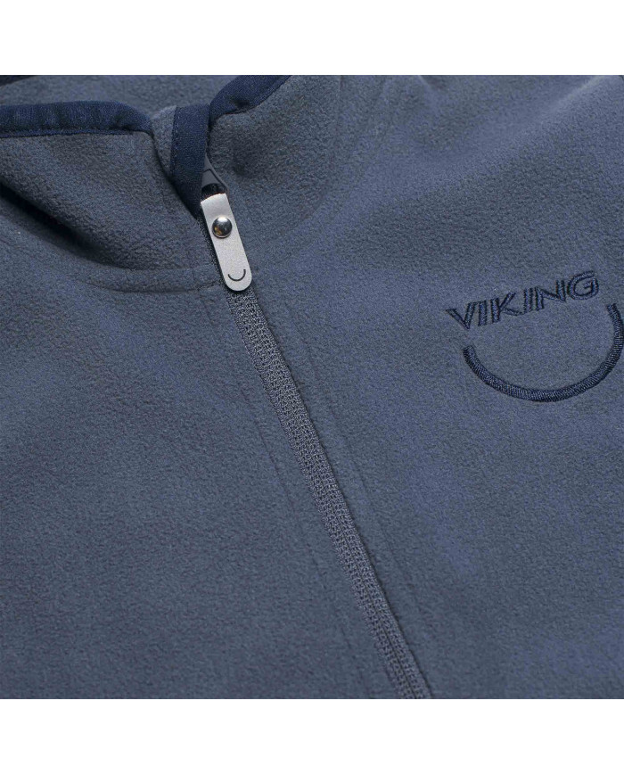 Bernumode | Viking: Play Recycled Fleece Jacket-Recycled fleece midlayer jacket for kids €15.43 Keep your child warm from top to bottom this season with the perfect, 100% recycled polyester fleece jacket. The jacket may be worn on its own, or in colder weather it is ideally used as a mid layer together with a wool base layer such as Play Baselayer Merino Top and a snowsuit outer layer like the Play Winter Suit. When properly combined in such a layering system, the Play Recycled Fleece Jacket can contribute to the ultimate protection from the cold. Bernumode | Viking: Play Recycled Fleece Jacket-Recycled fleece midlayer jacket for kids €15.43 Keep your child warm from top to bottom this season with the perfect, 100% recycled polyester fleece jacket. The jacket may be worn on its own, or in colder weather it is ideally used as a mid layer together with a wool base layer such as Play Baselayer Merino Top and a snowsuit outer layer like the Play Winter Suit. When properly combined in such a layering system, the Play Recycled Fleece Jacket can contribute to the ultimate protection from the cold.
