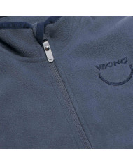 Bernumode | Viking: Play Recycled Fleece Jacket-Recycled fleece midlayer jacket for kids €15.43 Keep your child warm from top to bottom this season with the perfect, 100% recycled polyester fleece jacket. The jacket may be worn on its own, or in colder weather it is ideally used as a mid layer together with a wool base layer such as Play Baselayer Merino Top and a snowsuit outer layer like the Play Winter Suit. When properly combined in such a layering system, the Play Recycled Fleece Jacket can contribute to the ultimate protection from the cold. Bernumode | Viking: Play Recycled Fleece Jacket-Recycled fleece midlayer jacket for kids €15.43 Keep your child warm from top to bottom this season with the perfect, 100% recycled polyester fleece jacket. The jacket may be worn on its own, or in colder weather it is ideally used as a mid layer together with a wool base layer such as Play Baselayer Merino Top and a snowsuit outer layer like the Play Winter Suit. When properly combined in such a layering system, the Play Recycled Fleece Jacket can contribute to the ultimate protection from the cold.