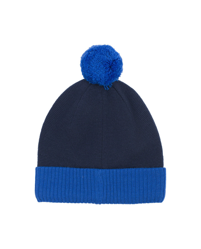 Bernumode | Viking:  Toasty Beanie Wool Pom Pom - 100% merino vilnas cepure 18,19 € Palīdziet bērnam izpētīt ziemas sezonu, vienlaikus saglabājot siltumu ar šo vilnas pupiņu. Beanie ir izgatavota, izmantojot merino vilnu, dabas izcilāko izolācijas šķiedru. Tas ir apvienots ar vēja necaurlaidīgām austiņām, kas palīdz novērst vēju. Pupiņai ir arī jautrs pom pom, ko bērns var baudīt. Tikmēr vecāki novērtēs atstarojošo plāksteri papildu drošībai uz ielām tumšākajos mēnešos.
