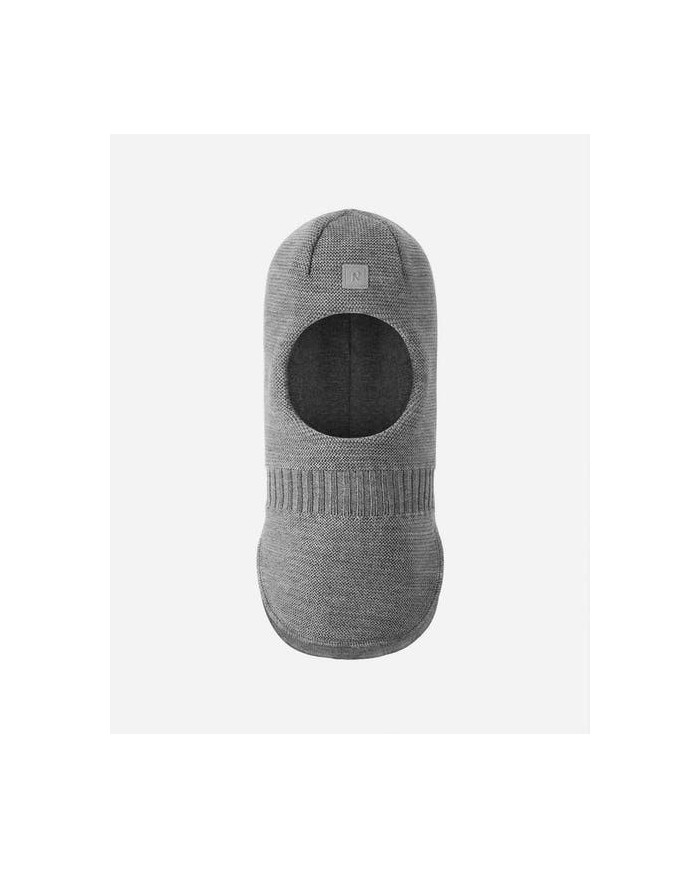 Bernumode | Reima: Ķivercepure, Starrie (100% merino vilna) 24,24 € 
Mazu bērnu balaklava (sejas maska) Starrie
Klasiskais stils 
Tradicionālā un populārā balaklava no Reima® ORIĢINĀLĀS kolekcijas pasargā mazajām atvasēm galvu gada aukstākajā laikā. Šī mazu un lielāku bērnu balaklava ir izgatavota no silta vilnas adījuma un oderēta ar kokvilnas elastīnu, kas ļauj šim izstrādājumam ērti un maigi piegulēt pie ādas. Vēja izturīgi ausu polsterējumi starp virsmu un oderi aizsargā mazās austiņas pret dzestro vēju. Klasiskā stila maska lieliski aizklāj un pasargā pieri, vaigus un kaklu. Izvēlieties savu mīļāko cepuri bīniju no plaša klāsta vienkrāsainu un strīpainu izstrādājumu.

Mazu bērnu balaklava
Mīksta merino vilna lieliskai temperatūras kontrolei
Vēja izturīgi ausu polsterējumi
Pilnīgs oderējums: viļņots kokvilnas audums ar elastīnu
Reima® logotips priekšpusē
Gaisu caurlaidīgs materiāls
100% vilnas izstrādājums
Vēja izturīgi ausu polsterējumi
Atstarotāji
Galvenais materiāls: 100% vilna
Odere: 97% kokvilna, 3% elastīns
Kopšanas instrukcijas
Kopšanas instrukcijas: mazgāt atsevišķi ar iekšpusi pavērstu uz āru (30 °C). Žāvējot iekšpuse atkal jāvērš iekšup. Saraujas par 5%.

