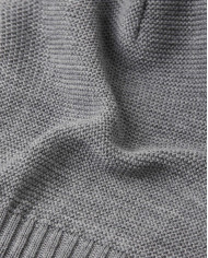 Bernumode | Reima: Ķivercepure, Starrie (100% merino vilna) 24,24 € 
Mazu bērnu balaklava (sejas maska) Starrie
Klasiskais stils 
Tradicionālā un populārā balaklava no Reima® ORIĢINĀLĀS kolekcijas pasargā mazajām atvasēm galvu gada aukstākajā laikā. Šī mazu un lielāku bērnu balaklava ir izgatavota no silta vilnas adījuma un oderēta ar kokvilnas elastīnu, kas ļauj šim izstrādājumam ērti un maigi piegulēt pie ādas. Vēja izturīgi ausu polsterējumi starp virsmu un oderi aizsargā mazās austiņas pret dzestro vēju. Klasiskā stila maska lieliski aizklāj un pasargā pieri, vaigus un kaklu. Izvēlieties savu mīļāko cepuri bīniju no plaša klāsta vienkrāsainu un strīpainu izstrādājumu.

Mazu bērnu balaklava
Mīksta merino vilna lieliskai temperatūras kontrolei
Vēja izturīgi ausu polsterējumi
Pilnīgs oderējums: viļņots kokvilnas audums ar elastīnu
Reima® logotips priekšpusē
Gaisu caurlaidīgs materiāls
100% vilnas izstrādājums
Vēja izturīgi ausu polsterējumi
Atstarotāji
Galvenais materiāls: 100% vilna
Odere: 97% kokvilna, 3% elastīns
Kopšanas instrukcijas
Kopšanas instrukcijas: mazgāt atsevišķi ar iekšpusi pavērstu uz āru (30 °C). Žāvējot iekšpuse atkal jāvērš iekšup. Saraujas par 5%.

