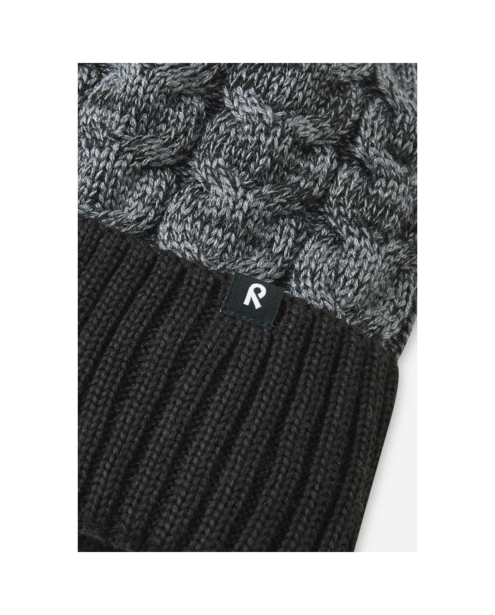 Bernumode | Reima: Детская шапка, Routii 21,43 € Детская вязаная шапочка из полушерстяной пряжи. Теплый фасон с флисовой подкладкой.
Эта детская вязаная шапка, одна из наших любимых шапок Reima в этом сезоне, изготовлена из теплой пряжи с добавлением шерсти. Он идеально подходит для того, чтобы согреть молодых. Полная флисовая подкладка уютна и комфортна, а ветрозащитное покрытие защищает уши.