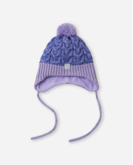 Bernumode | Reima: Bērnu cepure, Paljakka 21,00 € 
Mazu bērnu pupiņa, kas izgatavota no vilnas jaukta trikotāžas, komplektā ar vilnas oderi. Vēja necaurlaidīgas ausu daļas komfortam. 
Šī adīta Reima pupiņa maziem bērniem ir izgatavota no silta vilnas maisījuma adījuma. Pateicoties dabīgajai vilnai, tas ir ideāli piemērots mazuļu sasildīšanai. Pilna flīsa odere ir silta un patīkama, un vēja necaurlaidīgais pārklājums sānos aizsargā mazās ausis.  

Mīksts un silts vilnas maisījuma adījums 
 Mīksta, silta flīsa odere  
Stīgas visos izmēros  
Vēja necaurlaidīgas austiņas 
 Pom-pom virsū  
Skaists  dizains  
Priekšpusē atstarojoša etiķete

