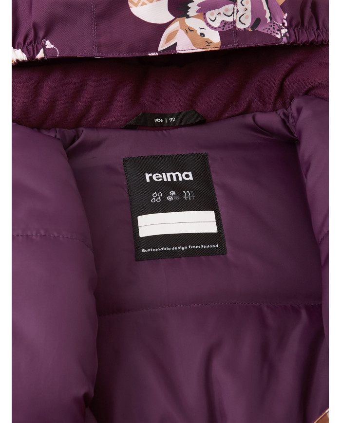 Bernumode | Reima: Зимний комбинезон на девочку Reimatec, Tuohi (160 г) 60,76 € Этот зимний комбинезон Reimatec для малышей водонепроницаемый и ветрозащитный. Наш классический детский зимний комбинезон идеально подходит для всех видов активного отдыха. Он изготовлен из дышащего и ветрозащитного материала, который также отталкивает грязь и воду. Основные швы герметизированы, чтобы усилить водонепроницаемость, а гладкая подкладка из полиэстера облегчает одевание.

  Главные швы герметично водонепроницаемы;
  Не содержащая фтороуглерода, водонепроницаемая и грязеотталкивающая отделка BIONIC-FINISH®ECO;
  Гладкая подкладка из полиэстера;
  Безопасный съемный капюшон;
  Эластичные манжеты на концах рукавов и штанин;
  Эластичная талия;
  Прочные съемные силиконовые штрипки;
  Длинная молния для легкого надевания;
  Основной материал: 100% полиэстер, полиуретановое покрытие;
  Подкладка: 100% полиэстер.

Инструкция по уходу: стирайте отдельно, вывернутыми наизнанку. Закройте застежки-молнии и липучки. Не используйте моющие средства с отбеливающими веществами. Не используйте смягчители ткани. Вынимайте одежду сразу после завершения программы стирки, чтобы избежать изменения цвета. Допускается сушка в сушильной машине или сушильном шкафу (не более 40 °C).



