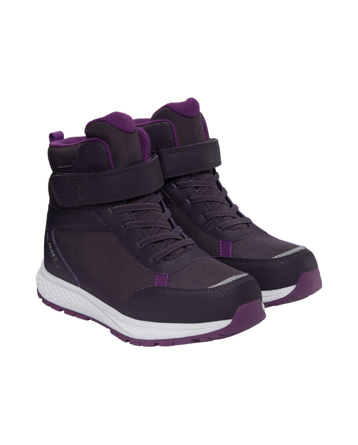Bernumode | Viking: Equip Warm WP 1V - Sporty, lightweight kids winter boot €42.91 This winter, equip your kid's feet to take on the cold with Equip Warm WP. A sporty, high-cut model is designed to give extra protection from the cold and snow. A durable exterior is then complemented with a waterproof membrane and warm insulated lining to keep feet dry and warm within. An EVA midsole provides further insulation as well as lightweight cushioning and comfort, while rubber high-traction soles offer excellent grip. Machine washable at 30 degrees will keep feet looking and feeling fresh, and as the days begin to shorten, rest assured knowing that reflective surfaces will help ensure your kid stays visible.
Size table
 
Size
Insole, cm
34
22,7
35
23,3
36
24
37
24,7
38
25,3
39
26
40
26,7
41
27,3
 Bernumode | Viking: Equip Warm WP 1V - Sporty, lightweight kids winter boot €42.91 This winter, equip your kid's feet to take on the cold with Equip Warm WP. A sporty, high-cut model is designed to give extra protection from the cold and snow. A durable exterior is then complemented with a waterproof membrane and warm insulated lining to keep feet dry and warm within. An EVA midsole provides further insulation as well as lightweight cushioning and comfort, while rubber high-traction soles offer excellent grip. Machine washable at 30 degrees will keep feet looking and feeling fresh, and as the days begin to shorten, rest assured knowing that reflective surfaces will help ensure your kid stays visible.
Size table
 
Size
Insole, cm
34
22,7
35
23,3
36
24
37
24,7
38
25,3
39
26
40
26,7
41
27,3