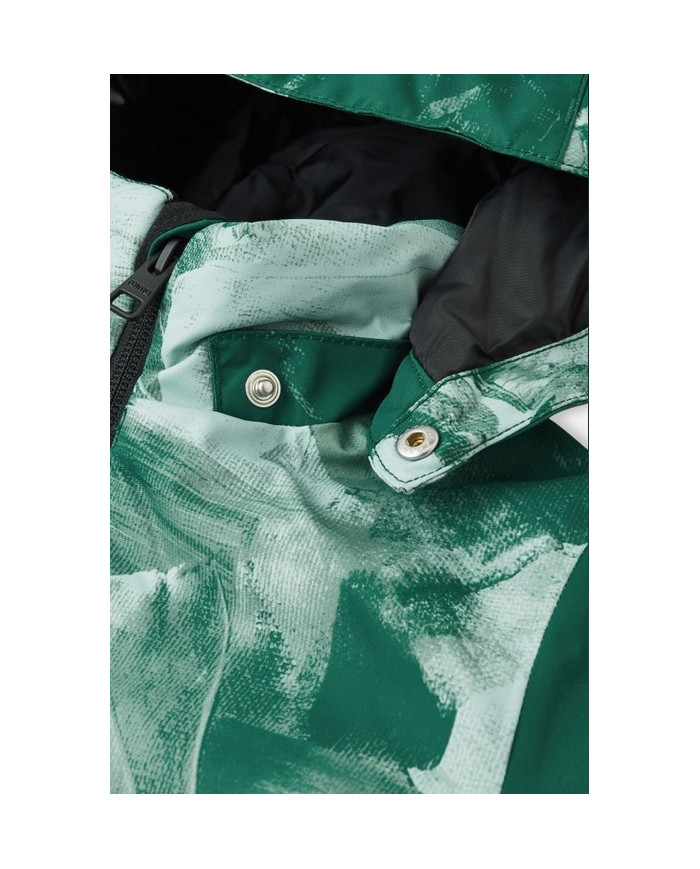 Bernumode | Reima: Zēnu ziemas jaka Reimatec, Nuotio (160 g) 53,62 € Bērnu ziemas jaka, kas izgatavota no pārstrādātām šķiedrām. Ūdens un vēja necaurlaidīgs. 
Šis Reimatec ziemas mētelis bērniem ir izgatavots no ūdens un vēja necaurlaidīga materiāla, kas arī ir elpojošs komfortam - un tāpat kā visi funkcionālie reimas audumi, netīrumus atgrūdoši mazākai mazgāšanai. Galvenās šuves ir noslēgtas, lai tās būtu ūdensnecaurlaidīgas, un drošā, noņemamā kapuce pasargā mazās galviņas no vēja. Gluds oderējums atvieglo ģērbšanos un nodrošina komfortu valkājot ar citām apģērba kārtām. Divas rāvējslēdzēja kabatas priekšpusē un regulējama apakšmala ir citas parocīgas šīs bērnu izolētās jakas detaļas.

Atklātās šuves ir ūdensnecaurlaidīgas  
Gluda poliestera odere 
Droša noņemama kapuce.
Regulējamas aproces  
Divas kabatas ar rāvējslēdzēju
  Regulējama apakšmala  
Atstarojošas detaļas



