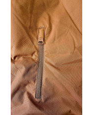 Bernumode | Reima: Зимняя куртка на мальчика Reimatec, Nuotio (160 г) 53,62 € Детская зимняя куртка из переработанного волокна. Водо- и ветрозащитный. 
Эта зимняя куртка для детей Reimatec изготовлено из водо- и ветронепроницаемого материала, который также воздухопроницаем, что обеспечивает комфорт, и, как и все функциональные ткани Reima, грязеотталкивающий, что позволяет реже стирать. Основные швы герметичны, что обеспечивает водонепроницаемость, а безопасный съемный капюшон защищает маленькие головы от ветра. Гладкая подкладка облегчает одевание и обеспечивает комфорт при ношении с другими слоями одежды. Два кармана на молнии спереди и регулируемый подол — еще одни удобные детали этой детской утепленной куртки.  
Открытые швы герметичны и водонепроницаемы. 
  Гладкая подкладка из полиэстера 
  Безопасный съемный капюшон.  
Регулируемые манжеты
  Два кармана на молнии  
Регулируемый подол  
Отражающие детали
 Bernumode | Reima: Зимняя куртка на мальчика Reimatec, Nuotio (160 г) 53,62 € Детская зимняя куртка из переработанного волокна. Водо- и ветрозащитный. 
Эта зимняя куртка для детей Reimatec изготовлено из водо- и ветронепроницаемого материала, который также воздухопроницаем, что обеспечивает комфорт, и, как и все функциональные ткани Reima, грязеотталкивающий, что позволяет реже стирать. Основные швы герметичны, что обеспечивает водонепроницаемость, а безопасный съемный капюшон защищает маленькие головы от ветра. Гладкая подкладка облегчает одевание и обеспечивает комфорт при ношении с другими слоями одежды. Два кармана на молнии спереди и регулируемый подол — еще одни удобные детали этой детской утепленной куртки.  
Открытые швы герметичны и водонепроницаемы. 
  Гладкая подкладка из полиэстера 
  Безопасный съемный капюшон.  
Регулируемые манжеты
  Два кармана на молнии  
Регулируемый подол  
Отражающие детали