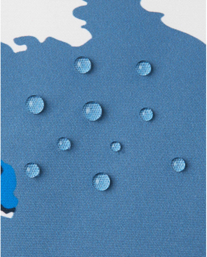 Bernumode | Reima: Зимняя куртка на мальчика Reimatec, Marttila  (200 г) 78,72 € Водонепроницаемая, дышащая зимняя куртка для детей. Очень прочная и ветронепроницаемая, а также грязеотталкивающая. Прямой покрой.Водонепроницаемая зимняя куртка Reimatec с безопасным съемным капюшоном, отделанным роскошным искусственным мехом. Это ветрозащитная вещь, необходимая осенью и зимой, когда ваш ребенок гуляет по городу или проводит время в парке. Технология BIONIC-FINISH®ECO куртки отталкивает грязь и влагу. Мягкий переработанный утеплитель обеспечивает исключительное тепло, а каждый шов герметично запаян, поэтому куртка отлично защищает от непогоды. Благодаря карманам на молнии и внутреннему нагрудному карману (начиная с размера 116) ваш малыш может безопасно хранить свои вещи.
Все швы герметичны, водонепроницаемыПрочный материалГладкая подкладка из полиэстера100% переработанный утеплитель Fellex®Теплая изоляцияБезопасный, съемный и регулируемый капюшонЭластичные манжетыВнутренний нагрудный карман от размера 116 и вышеДва кармана на молнииРегулируемый подол