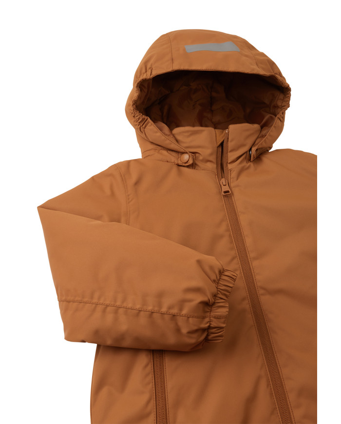 Bernumode | Reima: Зимняя куртка на мальчика Reimatec, Nuotio (160 г) 53,62 € Детская зимняя куртка из переработанного волокна. Водо- и ветрозащитный. 
Эта зимняя куртка для детей Reimatec изготовлено из водо- и ветронепроницаемого материала, который также воздухопроницаем, что обеспечивает комфорт, и, как и все функциональные ткани Reima, грязеотталкивающий, что позволяет реже стирать. Основные швы герметичны, что обеспечивает водонепроницаемость, а безопасный съемный капюшон защищает маленькие головы от ветра. Гладкая подкладка облегчает одевание и обеспечивает комфорт при ношении с другими слоями одежды. Два кармана на молнии спереди и регулируемый подол — еще одни удобные детали этой детской утепленной куртки.  
Открытые швы герметичны и водонепроницаемы. 
  Гладкая подкладка из полиэстера 
  Безопасный съемный капюшон.  
Регулируемые манжеты
  Два кармана на молнии  
Регулируемый подол  
Отражающие детали
 Bernumode | Reima: Зимняя куртка на мальчика Reimatec, Nuotio (160 г) 53,62 € Детская зимняя куртка из переработанного волокна. Водо- и ветрозащитный. 
Эта зимняя куртка для детей Reimatec изготовлено из водо- и ветронепроницаемого материала, который также воздухопроницаем, что обеспечивает комфорт, и, как и все функциональные ткани Reima, грязеотталкивающий, что позволяет реже стирать. Основные швы герметичны, что обеспечивает водонепроницаемость, а безопасный съемный капюшон защищает маленькие головы от ветра. Гладкая подкладка облегчает одевание и обеспечивает комфорт при ношении с другими слоями одежды. Два кармана на молнии спереди и регулируемый подол — еще одни удобные детали этой детской утепленной куртки.  
Открытые швы герметичны и водонепроницаемы. 
  Гладкая подкладка из полиэстера 
  Безопасный съемный капюшон.  
Регулируемые манжеты
  Два кармана на молнии  
Регулируемый подол  
Отражающие детали