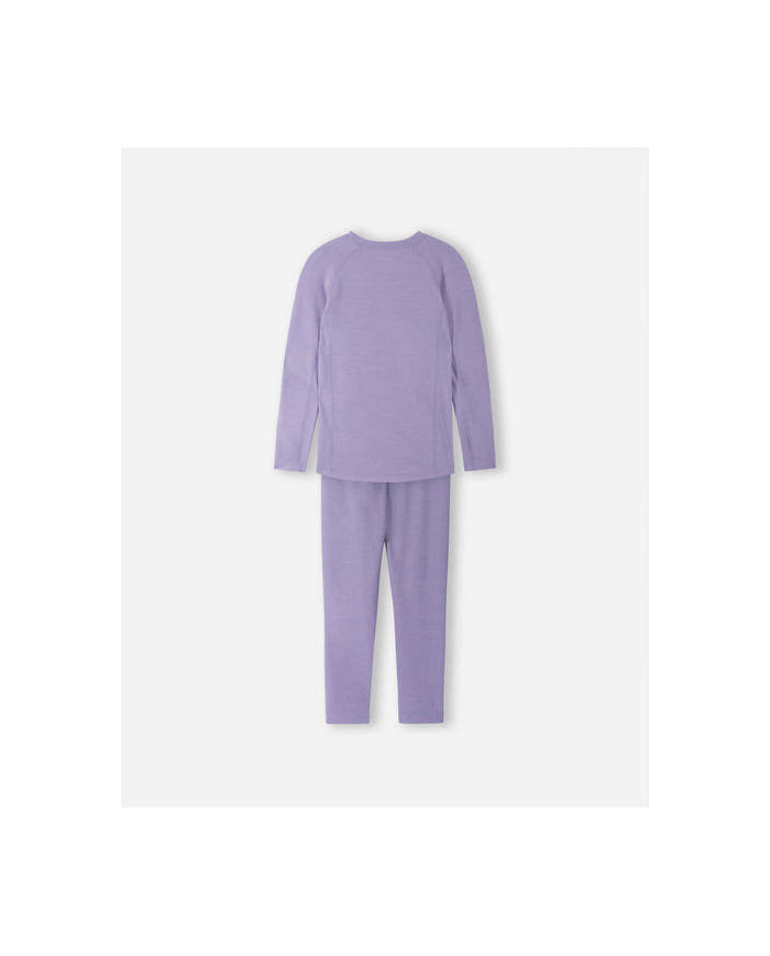 Bernumode | Reima: Комплект термо-белья, Taitoa 43,48 € 
Очень мягкое термобелье с бамбуковой изнанкой, придающей мягкости, и мериносовой шерстью, согревающей снаружи. Самое удобное термобелье, которое у нас есть.
Зачем замерзать, если можно быть в тепле? Секретом этого комплекта термобелья Reima является двухлицевое вязание; мягкая, шелковистая бамбуковая вискоза поглощает влагу кожи и гладкая на ощупь, а шерстью на поверхности обеспечивает наилучшее тепло на базовом слое. Бамбуковая вискоза поглощает влагу и отводит ее от кожи, помогая детям чувствовать себя свежими. Шерсть согревает детей, даже если они вспотеют после напряженной игры. Это сочетание идеально подходит для температурного комфорта как в помещении, так и на открытом воздухе.

Шерсть идеально подходит для контроля температуры
Смесь вязаной шерсти и бамбуковой вискозы очень мягкая и теплая, хорошо впитывает влагу
Сохраняет тепло, даже когда мокрое
Бамбук придает дополнительную мягкость
Позволяет согреться на экстремальном холоде
Мягкие плоские швы для дополнительного комфорта, не натирают кожу
Эластичная талия
Основной материал: 48% шерсть, 43% вискоза, 9% полиамид

Инструкция по уходу: стирайте с аналогичными цветами, наизнанку. Не используйте моющие средства с отбеливающими веществами. Сушите горизонтально, придайте форму, не растягивайте. Сушите при комнатной температуре.

