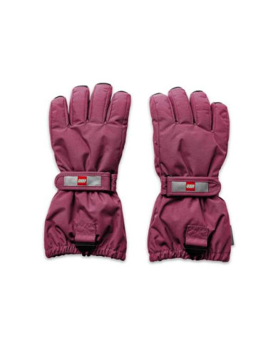 Bernumode | LENNE: Зимние краги SNOW 13,14 € 
В изготовлении одежды Active учитываются преобладающие в Эстонии и Северных странах погодные условия, предъявляющие к изделиям особо высокие требования. Используются специально изготовленные высокотехнологичные ткани, предохраняющие ребенка от переохлаждения, практичные в эксплуатации и легкие в уходе. Основными целями развития продукции Lenne являются безопасность, удобство, простота в уходе, практичность.Ткань-Active – водонепроницаемая дышащая ткань. Изделия из серии Active: легки по весу, ветрозащитные и теплые, дышащие, водоотталкивающие, прочные и легки в уходе.Водостойкость: 5 000/10 000 ммВоздухопроводимость: 5 000/10 000 g/m²/24h
Водо- и грязеотталкивающая способность: обработка DWR.
Материал верха: 100% полиамид, Ткань-Active.
Материал подкладки: искуственный мех 40% шерсть, 30% акрил, 30% акрил.
Размерность варежек:
0 – до 1 года
1 – 1-2 года
2 – 2-3 года
3 – 3-5 лет
4 – 5-7 лет
6 – 7-10 лет
8 – 9-12 лет
 Bernumode | LENNE: Зимние краги SNOW 13,14 € 
В изготовлении одежды Active учитываются преобладающие в Эстонии и Северных странах погодные условия, предъявляющие к изделиям особо высокие требования. Используются специально изготовленные высокотехнологичные ткани, предохраняющие ребенка от переохлаждения, практичные в эксплуатации и легкие в уходе. Основными целями развития продукции Lenne являются безопасность, удобство, простота в уходе, практичность.Ткань-Active – водонепроницаемая дышащая ткань. Изделия из серии Active: легки по весу, ветрозащитные и теплые, дышащие, водоотталкивающие, прочные и легки в уходе.Водостойкость: 5 000/10 000 ммВоздухопроводимость: 5 000/10 000 g/m²/24h
Водо- и грязеотталкивающая способность: обработка DWR.
Материал верха: 100% полиамид, Ткань-Active.
Материал подкладки: искуственный мех 40% шерсть, 30% акрил, 30% акрил.
Размерность варежек:
0 – до 1 года
1 – 1-2 года
2 – 2-3 года
3 – 3-5 лет
4 – 5-7 лет
6 – 7-10 лет
8 – 9-12 лет