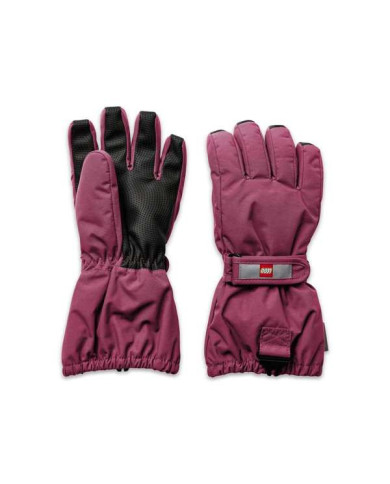 Bernumode | LENNE: Зимние краги SNOW 13,14 € 
В изготовлении одежды Active учитываются преобладающие в Эстонии и Северных странах погодные условия, предъявляющие к изделиям особо высокие требования. Используются специально изготовленные высокотехнологичные ткани, предохраняющие ребенка от переохлаждения, практичные в эксплуатации и легкие в уходе. Основными целями развития продукции Lenne являются безопасность, удобство, простота в уходе, практичность.Ткань-Active – водонепроницаемая дышащая ткань. Изделия из серии Active: легки по весу, ветрозащитные и теплые, дышащие, водоотталкивающие, прочные и легки в уходе.Водостойкость: 5 000/10 000 ммВоздухопроводимость: 5 000/10 000 g/m²/24h
Водо- и грязеотталкивающая способность: обработка DWR.
Материал верха: 100% полиамид, Ткань-Active.
Материал подкладки: искуственный мех 40% шерсть, 30% акрил, 30% акрил.
Размерность варежек:
0 – до 1 года
1 – 1-2 года
2 – 2-3 года
3 – 3-5 лет
4 – 5-7 лет
6 – 7-10 лет
8 – 9-12 лет
 Bernumode | LENNE: Зимние краги SNOW 13,14 € 
В изготовлении одежды Active учитываются преобладающие в Эстонии и Северных странах погодные условия, предъявляющие к изделиям особо высокие требования. Используются специально изготовленные высокотехнологичные ткани, предохраняющие ребенка от переохлаждения, практичные в эксплуатации и легкие в уходе. Основными целями развития продукции Lenne являются безопасность, удобство, простота в уходе, практичность.Ткань-Active – водонепроницаемая дышащая ткань. Изделия из серии Active: легки по весу, ветрозащитные и теплые, дышащие, водоотталкивающие, прочные и легки в уходе.Водостойкость: 5 000/10 000 ммВоздухопроводимость: 5 000/10 000 g/m²/24h
Водо- и грязеотталкивающая способность: обработка DWR.
Материал верха: 100% полиамид, Ткань-Active.
Материал подкладки: искуственный мех 40% шерсть, 30% акрил, 30% акрил.
Размерность варежек:
0 – до 1 года
1 – 1-2 года
2 – 2-3 года
3 – 3-5 лет
4 – 5-7 лет
6 – 7-10 лет
8 – 9-12 лет