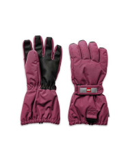 Bernumode | LEGO® Wear: Непромокаемые перчатки с мембраной LWATLIN 700 29,71 € 

Лыжные перчатки LEGO® для детей
Пара удобных и функциональных лыжных перчаток сделает игру на улице намного веселее в холодные и влажные дни. Множество функциональных особенностей перчаток PLAY гарантируют, что пальцы вашего ребенка будут сухими и теплыми независимо от погоды.
Зимние перчатки LEGO® имеют эргономичную посадку и эластичное запястье со светоотражателем и застежкой-липучкой для оптимальной посадки. Вход для перчаток также эластичен для защиты от снега. С противоскользящим полиуретановым материалом на ладонях и кончиках пальцев для лучшего захвата.
ВОТ ПОЧЕМУ ВАМ ПОНРАВЯТСЯ ПЕРЧАТКИ

Они водонепроницаемы, ветронепроницаемы и дышащие.
На перчатках имеется пряжка, позволяющая пристегивать их к курткам и зимним комбинезонам LEGO.
Перчатки имеют мягкий изолирующий утеплитель Thinsulate.
Перчатки представлены во многих великолепных цветах.

Перчатки изготовлены из 100% ветрозащитного и дышащего материала. Между внутренним и внешним слоем имеется водонепроницаемая и дышащая мембрана Fan-Tex, которая делает перчатки на 100% водонепроницаемыми. Внутренний слой выполнен из комфортного и изолирующего материала Thinsulate.
Безопасная отрывная пряжка размера 104–140 для крепления перчаток к рукаву зимнего комбинезона или куртки. Пряжка расстегивается при натягивании перчаток, поэтому ваш ребенок ни за что не застрянет.
Выбирайте между множеством потрясающих цветов.


