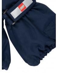 Bernumode | LEGO® Wear: Waterprooof gloves with membrane LWATLIN 700 €29.71 LEGO® Wear PLAY gloves for children
A pair of smart and functional ski gloves makes playing outside a lot more fun on cold and wet days. The many functional features make sure that your child’s fingers are kept dry and warm regardless of the weather.
The LEGO® Wear PLAY glove has an ergonomic fit and an elasticated wrist with a reflector and Velcro closure for an optimum fit. The glove entry is also elasticated to keep snow out. With a PU anti-slip material on the palms and fingertips for a better grip.
THIS IS WHY YOU WILL LOVE THE GLOVES

They are 100% windproof, windproof, and breathable
There is a buckle on the gloves for clicking them onto LEGO Wear jackets and snowsuit
The gloves have a soft isolating Thinsulate insulation¨
The gloves come in so many great colours

The gloves are made in a 100% windproof and breathable material. They have a waterproof and breathable Fan-Tex membrane between the inner and outer layer which makes the gloves 100% waterproof. The inner layer is a comfortable and insulating Thinsulate material.
The gloves can be hooked together at the wrist to keep the pair together when they are not in use. Safety break-away buckle for attaching the gloves to a snowsuit or jacket sleeve. The buckle releases when pulling the gloves, so that your child does not get stuck on anything.


Specifications

Adjustable strap at wrist with Velcro closure.
Elastic at wrist keeps the glove in place.
Soft elastic at opening.
Thinsulate insulation.
Soft microfleece lining inside gloves.
100% waterproof and breathable Fan-Tex membrane inside gloves.
Ergonomic fit.
PU anti-slip material on palm for better grip.
3M Scotchlite reflector.
Breakaway buckle only in size: 104 - 140.
Bionic Finish ECO water repellent finish on the surface.
Windproof.


