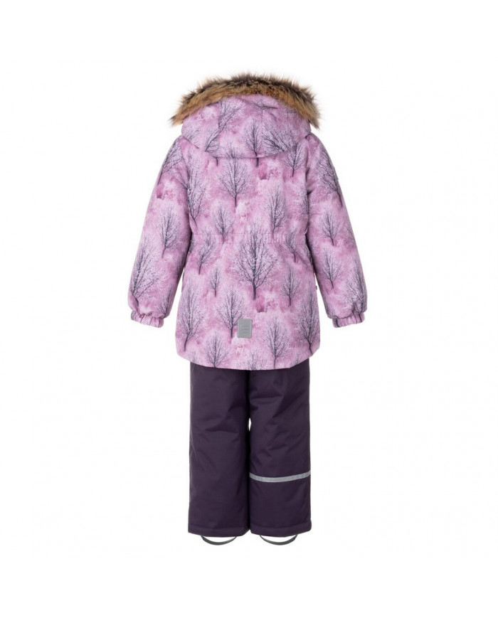 Bernumode | LENNE: Зимний комплект RIMONA 330 г +  150 г 94,15 € В изготовлении одежды Active учитываются преобладающие в Эстонии и Северных странах погодные условия, предъявляющие к изделиям особо высокие требования. Используются специально изготовленные высокотехнологичные ткани, предохраняющие ребенка от переохлаждения, практичные в эксплуатации и легкие в уходе. Основными целями развития продукции Lenne являются безопасность, удобство, простота в уходе, практичность.Ткань-Active – водонепроницаемая дышащая ткань. Изделия из серии Active: легки по весу, ветрозащитные и теплые, дышащие, водоотталкивающие, прочные и легки в уходе.Водостойкость: 5 000/10 000 ммВоздухопроводимость: 5 000/10 000 g/m2/24h
Зимний комплект для девочки.
Всепогодный комплект со светоотражающим принтом в верхней части подходит для ношения в зимний период.
Зимний комплект Lenne для девочек защищен от воды, ветра и дождя. Брюки с регулируемыми подтяжками согревают спину вашего ребенка даже во время активной игры. В дизайне изделия присутствуют светоотражающие детали, которые сделают вашего ребенка заметным даже в самую темную зиму. Надежный капюшон на кнопках отстегивается от изделия, если оно застревает.
Высокотехнологичная ткань Active+ имеет водонепроницаемую мембрану, которая предотвращает проникновение воды через изделие. При этом он обладает способностью испарять пот. ◆Водонепроницаемость: водяной столб 5 000/10 000 мм ◆Воздухопроницаемость: паропроницаемость 5 000/10 000 г/м²/24ч ◆Ветрозащита: воздухопроницаемость 0 л/м²с ◆Водо- и грязеотталкивание: покрытие DWR (Durable Water Repellent)
Утеплитель EXTRA WARM ⁑⁑ – лучший выбор для морозной погоды. Дышащая ткань не дает вашему ребенку потеть. Теплоудерживающая способность намного выше, чем у обычной ваты. Обеспечивает комфорт и свободу движений при температуре от -1 до -30°C. 
Манжет с подкладкой из мягкого меха. Эта уникальная деталь для верхней одежды защитит нежную кожу вашего малыша от трения о прочную и износостойкую ткань. Отдайте предпочтение этому незаменимому решению при выборе верхней одежды.
Петля для крепления отражателя.
 Bernumode | LENNE: Зимний комплект RIMONA 330 г +  150 г 94,15 € В изготовлении одежды Active учитываются преобладающие в Эстонии и Северных странах погодные условия, предъявляющие к изделиям особо высокие требования. Используются специально изготовленные высокотехнологичные ткани, предохраняющие ребенка от переохлаждения, практичные в эксплуатации и легкие в уходе. Основными целями развития продукции Lenne являются безопасность, удобство, простота в уходе, практичность.Ткань-Active – водонепроницаемая дышащая ткань. Изделия из серии Active: легки по весу, ветрозащитные и теплые, дышащие, водоотталкивающие, прочные и легки в уходе.Водостойкость: 5 000/10 000 ммВоздухопроводимость: 5 000/10 000 g/m2/24h
Зимний комплект для девочки.
Всепогодный комплект со светоотражающим принтом в верхней части подходит для ношения в зимний период.
Зимний комплект Lenne для девочек защищен от воды, ветра и дождя. Брюки с регулируемыми подтяжками согревают спину вашего ребенка даже во время активной игры. В дизайне изделия присутствуют светоотражающие детали, которые сделают вашего ребенка заметным даже в самую темную зиму. Надежный капюшон на кнопках отстегивается от изделия, если оно застревает.
Высокотехнологичная ткань Active+ имеет водонепроницаемую мембрану, которая предотвращает проникновение воды через изделие. При этом он обладает способностью испарять пот. ◆Водонепроницаемость: водяной столб 5 000/10 000 мм ◆Воздухопроницаемость: паропроницаемость 5 000/10 000 г/м²/24ч ◆Ветрозащита: воздухопроницаемость 0 л/м²с ◆Водо- и грязеотталкивание: покрытие DWR (Durable Water Repellent)
Утеплитель EXTRA WARM ⁑⁑ – лучший выбор для морозной погоды. Дышащая ткань не дает вашему ребенку потеть. Теплоудерживающая способность намного выше, чем у обычной ваты. Обеспечивает комфорт и свободу движений при температуре от -1 до -30°C. 
Манжет с подкладкой из мягкого меха. Эта уникальная деталь для верхней одежды защитит нежную кожу вашего малыша от трения о прочную и износостойкую ткань. Отдайте предпочтение этому незаменимому решению при выборе верхней одежды.
Петля для крепления отражателя.