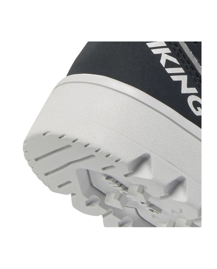 Bernumode | Viking: Fleek Warm GTX 1V-Waterproof, insulated junior winter boot €56.79 The perfect urban junior winter boot for the next generation, Fleek Warm GTX Warm matches excellent foot comfort and protection with sustainability innovation. A higher cut upper featuring abundant reflective details for better visibility combines with a warm fleece lining and a waterproof GORE-TEX membrane to ensure feet stay warm and dry throughout the season. Meanwhile, a rubber outsole sporting Viking's best urban grip will keep feet firm in any weather. Finally, a high percentage of recycled content reduces the need for virgin materials, earning Fleek Warm GTX a place with Viking's Less Impact Products.

