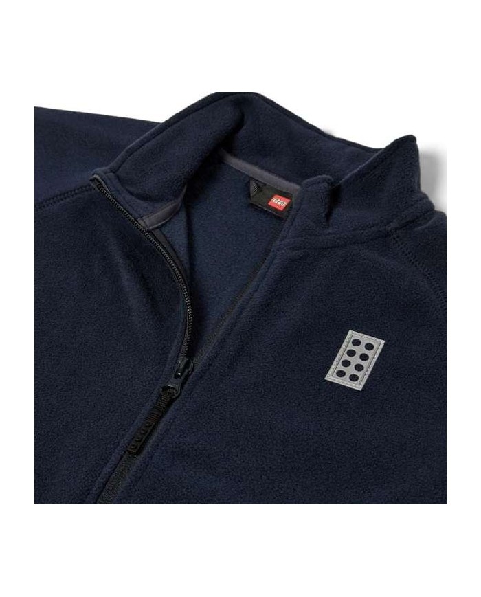 Bernumode | LEGO® Wear: Флисовая кофта на молнии, LWSINCLAIR 703 24,85 € Флисовая куртка LEGO® для мальчиков и девочек 
Флисовая куртка отлично подходит для повседневной носки вместо обычной толстовки или ее можно использовать в качестве промежуточного слоя, когда вы катаетесь на лыжах. 
ПОЧЕМУ ВАМ ПОНРАВИТСЯ ФЛИСОВАЯ КУРТКА  

Умная детская куртка LEGO® выполнена из удобного микрофлиса.  
Куртка застегивается на молнию YKK со знаменитым бегунком, начиная с размера 98.  
Милый кардиган выполнен в быстросохнущем качестве. 

На груди кардигана имеется легендарный отражатель 3M Scotchlite. С двусторонней защитой подбородка в верхней части молнии. 
Выбирайте между множеством великолепных цветов.
