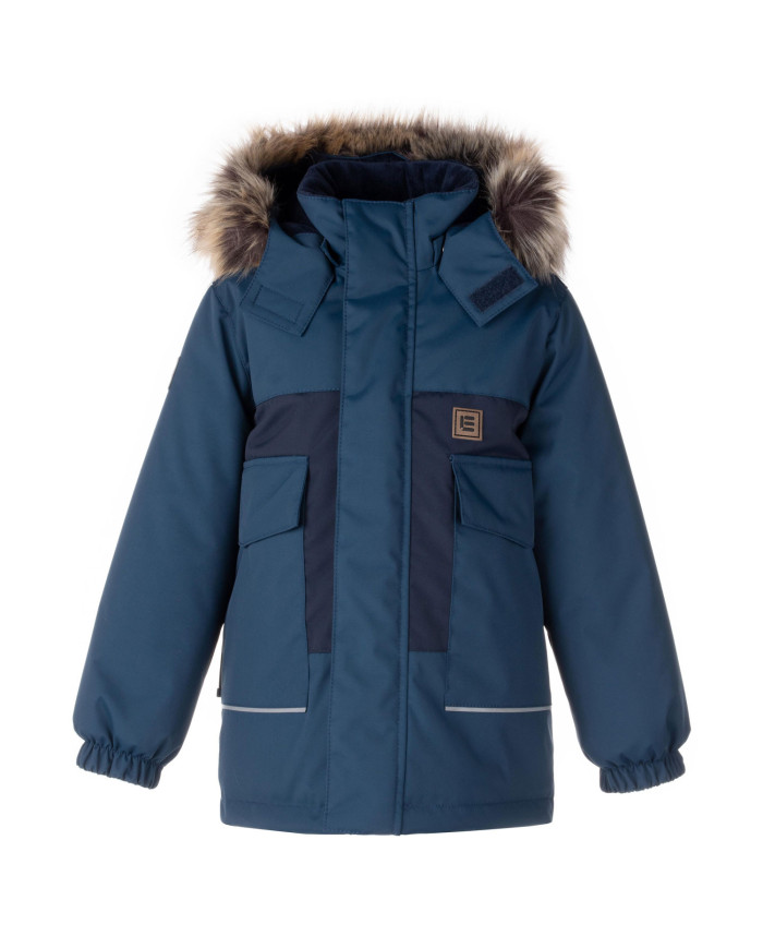 Bernumode | LENNE: Зимняя Куртка/Парка RAMON 250 г 82,58 € 
Высокотехнологичная ткань Active + имеет водонепроницаемую мембрану, которая препятствует проникновению воды сквозь изделие. В то же время ткань обладает способностью испарять пот.
Водостойкость: 10000 ммВоздухопроводимость: 10000 г/ м²/24 ч
Водо- и грязеотталкивающая способность: обработка DWR (Durable Water Repellent)
Материал верха: 100% полиамид+PU, Ткань-Active plus. Ткань Cordura (сверхпрочная и износостойкая).
Материал подкладки: 100% полиэстер.
Утеплитель: Isosoft (250 гр).
Парка из сверхпрочной ткани с дополнительным теплым утеплителем!
Детская парка удлинена сзади и изготовлена из водонепроницаемой и дышащей ткани ActivePlus, которая обеспечивает максимальный комфорт в любое время. Водонепроницаемая поверхность ткани защищает от ветра, дождя и снега, не деформируется и выдерживает регулярную стирку, сохраняя свои первоначальные качества. Конструкция парки имеет светоотражающие детали, которые делают вашего ребенка заметным даже в самые темные зимы. Безопасный капюшон на кнопках отстегивается от изделия, если он застрянет. Bernumode | LENNE: Зимняя Куртка/Парка RAMON 250 г 82,58 € 
Высокотехнологичная ткань Active + имеет водонепроницаемую мембрану, которая препятствует проникновению воды сквозь изделие. В то же время ткань обладает способностью испарять пот.
Водостойкость: 10000 ммВоздухопроводимость: 10000 г/ м²/24 ч
Водо- и грязеотталкивающая способность: обработка DWR (Durable Water Repellent)
Материал верха: 100% полиамид+PU, Ткань-Active plus. Ткань Cordura (сверхпрочная и износостойкая).
Материал подкладки: 100% полиэстер.
Утеплитель: Isosoft (250 гр).
Парка из сверхпрочной ткани с дополнительным теплым утеплителем!
Детская парка удлинена сзади и изготовлена из водонепроницаемой и дышащей ткани ActivePlus, которая обеспечивает максимальный комфорт в любое время. Водонепроницаемая поверхность ткани защищает от ветра, дождя и снега, не деформируется и выдерживает регулярную стирку, сохраняя свои первоначальные качества. Конструкция парки имеет светоотражающие детали, которые делают вашего ребенка заметным даже в самые темные зимы. Безопасный капюшон на кнопках отстегивается от изделия, если он застрянет.