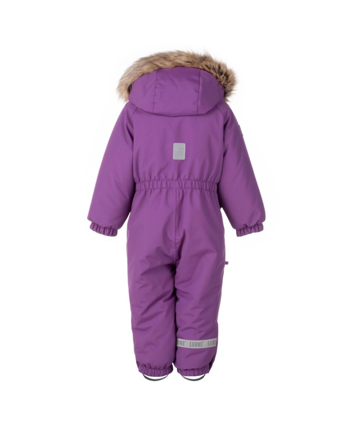 Bernumode | LENNE: Зимний комбинезон FLEXI 250 г 70,68 € Утеплитель EXTRA WARM ⁑⁑ — лучший выбор для морозной погоды. Дышащая ткань не даст вашему ребенку потеть. Теплоудерживающая способность намного выше, чем у обычного утеплителя. Обеспечивает комфорт и свободу движений при температуре от -1 до -30 °C.Нижние швы комбинезона проклеены для дополнительной защиты от влаги.Манжеты с мягкой меховой подкладкой. Эта уникальная деталь для верхней одежды защищает нежную кожу вашего ребенка от трения о прочную и долговечную ткань. Отдайте предпочтение этому незаменимому решению при выборе верхней одежды.Дополнительный утеплитель на задней части брюк. Независимо от того, любит ли ваш ребенок долгие прогулки в коляске или катание на санках, двойное утепление — как раз для вас!Петля для крепления светоотражателя.
Зимний комбинезон с двойной подкладкой для активных детей!Прочный и теплый комбинезон из водонепроницаемой ткани — идеальная одежда для любой зимней погоды. Двойная подкладка — отличное дополнение к зимнему комбинезону, ведь маленькие дети много времени проводят, играя в снегу и сидя на санках. Ткань Active+ отличается высокой водонепроницаемостью и воздухопроницаемостью, что обеспечивает максимальный комфорт в любое время. Проклеенные швы нижней части обеспечивают дополнительную защиту от влаги. Комбинезон имеет эластичные петли на щиколотках, которые надежно удерживают штанины на ботинках. В дизайне изделия присутствуют светоотражающие детали, которые повышают безопасность в темное время суток.
 Bernumode | LENNE: Зимний комбинезон FLEXI 250 г 70,68 € Утеплитель EXTRA WARM ⁑⁑ — лучший выбор для морозной погоды. Дышащая ткань не даст вашему ребенку потеть. Теплоудерживающая способность намного выше, чем у обычного утеплителя. Обеспечивает комфорт и свободу движений при температуре от -1 до -30 °C.Нижние швы комбинезона проклеены для дополнительной защиты от влаги.Манжеты с мягкой меховой подкладкой. Эта уникальная деталь для верхней одежды защищает нежную кожу вашего ребенка от трения о прочную и долговечную ткань. Отдайте предпочтение этому незаменимому решению при выборе верхней одежды.Дополнительный утеплитель на задней части брюк. Независимо от того, любит ли ваш ребенок долгие прогулки в коляске или катание на санках, двойное утепление — как раз для вас!Петля для крепления светоотражателя.
Зимний комбинезон с двойной подкладкой для активных детей!Прочный и теплый комбинезон из водонепроницаемой ткани — идеальная одежда для любой зимней погоды. Двойная подкладка — отличное дополнение к зимнему комбинезону, ведь маленькие дети много времени проводят, играя в снегу и сидя на санках. Ткань Active+ отличается высокой водонепроницаемостью и воздухопроницаемостью, что обеспечивает максимальный комфорт в любое время. Проклеенные швы нижней части обеспечивают дополнительную защиту от влаги. Комбинезон имеет эластичные петли на щиколотках, которые надежно удерживают штанины на ботинках. В дизайне изделия присутствуют светоотражающие детали, которые повышают безопасность в темное время суток.
