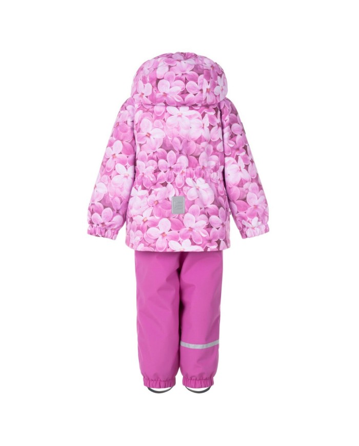 Bernumode | Lenne: Starpsezonas komplekts ROZA 80 g +  45 g 79,27 € Šis komplekts, kas izgatavots no laikapstākļiem izturīga Active auduma, ir piemērots mazākām meitenēm, kurām patīk būt aktīvām ārā un kuras nebaidās samirkt. Auduma ūdensizturīgā virsma ir izturīga un ērta, jo pasargā no vēja un lietus, nedeformējas un izturas ar regulāru mazgāšanu, saglabājot savas sākotnējās īpašības. Zem jakas valkājot vēja un lietus necaurlaidīgas bikses, tā ir ideāla izvēle ikdienas spēlēm brīvā dabā. Produkta dizainā ir atstarojošas detaļas, kas padara jūsu bērnu redzamu pat tad, ja ārā ir tumšs. Droša spiedpogas pārsegs atdalās no izstrādājuma, ja tas iestrēgst.
Ūdensizturība: 5 000/10 000 mm 
Elpošanas spēja: 5 000/10 000 g/m2/24h 
Laikapstākļiem izturīgs komplekts ar burvīgu apdruku augšējo daļu ir piemērots valkāšanai pavasara-rudens periodā.
Augšējā daļa Active un apakšējā daļa Active+. Mūsu augsto tehnoloģiju audumiem ir ūdensnecaurlaidīga membrāna, kas neļauj ūdenim iekļūt izstrādājumā. Tajā pašā laikā tai ir spēja iztvaikot sviedrus. ◆Ūdensizturība: ūdens stabs 5000/10 000 mm ◆Elpošanas spēja: ūdens tvaiku caurlaidība 5000/10 000 g/m²/24h ◆Vēja pretestība: gaisa caurlaidība 0 l/m²s ◆Ūdens un augsnes atgrūšanas spēja: DWR izturīgs
VIEGLI SILTA**: izolācija ir labākā izvēle vēsiem laikapstākļiem. Lieliski piemērota temperatūrai ...0 °C. Šī vate ir izgatavota no otrreizēji pārstrādātiem materiāliem, samazinot vajadzību pārmērīgi patērēt dabas resursus. Padoms: pārbaudiet temperatūru "jūtas kā". Tādiem faktoriem kā vējš un mitrums lielā mērā ietekmē to, cik auksts jūtaties, un jums var būt nepieciešams izmantot papildu slāni.
Cilpa atstarotāja piestiprināšanai.
 Bernumode | Lenne: Starpsezonas komplekts ROZA 80 g +  45 g 79,27 € Šis komplekts, kas izgatavots no laikapstākļiem izturīga Active auduma, ir piemērots mazākām meitenēm, kurām patīk būt aktīvām ārā un kuras nebaidās samirkt. Auduma ūdensizturīgā virsma ir izturīga un ērta, jo pasargā no vēja un lietus, nedeformējas un izturas ar regulāru mazgāšanu, saglabājot savas sākotnējās īpašības. Zem jakas valkājot vēja un lietus necaurlaidīgas bikses, tā ir ideāla izvēle ikdienas spēlēm brīvā dabā. Produkta dizainā ir atstarojošas detaļas, kas padara jūsu bērnu redzamu pat tad, ja ārā ir tumšs. Droša spiedpogas pārsegs atdalās no izstrādājuma, ja tas iestrēgst.
Ūdensizturība: 5 000/10 000 mm 
Elpošanas spēja: 5 000/10 000 g/m2/24h 
Laikapstākļiem izturīgs komplekts ar burvīgu apdruku augšējo daļu ir piemērots valkāšanai pavasara-rudens periodā.
Augšējā daļa Active un apakšējā daļa Active+. Mūsu augsto tehnoloģiju audumiem ir ūdensnecaurlaidīga membrāna, kas neļauj ūdenim iekļūt izstrādājumā. Tajā pašā laikā tai ir spēja iztvaikot sviedrus. ◆Ūdensizturība: ūdens stabs 5000/10 000 mm ◆Elpošanas spēja: ūdens tvaiku caurlaidība 5000/10 000 g/m²/24h ◆Vēja pretestība: gaisa caurlaidība 0 l/m²s ◆Ūdens un augsnes atgrūšanas spēja: DWR izturīgs
VIEGLI SILTA**: izolācija ir labākā izvēle vēsiem laikapstākļiem. Lieliski piemērota temperatūrai ...0 °C. Šī vate ir izgatavota no otrreizēji pārstrādātiem materiāliem, samazinot vajadzību pārmērīgi patērēt dabas resursus. Padoms: pārbaudiet temperatūru "jūtas kā". Tādiem faktoriem kā vējš un mitrums lielā mērā ietekmē to, cik auksts jūtaties, un jums var būt nepieciešams izmantot papildu slāni.
Cilpa atstarotāja piestiprināšanai.