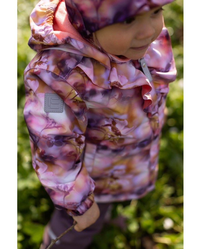 Bernumode | Lenne: Demi season set ROZA 80 g +  45 g €79.27 This set made of weatherproof Active fabric is suitable for smaller girls who love to be active outside and are not afraid of getting wet. The waterproof surface of the fabric is durable and comfortable as it protects from wind and rain, does not become deformed and handles regular washing, maintaining its original qualities. Wearing windproof and rainproof trousers under the jacket, it is an ideal choice for everyday outdoor games. The product design features reflective details, which make your child visible even when it is dark outside. The safe snap-fastened hood detaches from the product if it gets stuck.
Water column: 5 000/10 000 mm
Breathable: 5 000/10 000 g/m2/24h
Weatherproof set with adorable print upper part is suitable for wearing in spring-autumn period.
Upper part Active and lower part Active+. Our high-tech fabrics have a waterproof membrane which prevents water from coming through the product. At the same time it has the ability to evaporate sweat. ◆Water resistance: water column 5000/10 000 mm ◆Breathability: water vapour transmission rate 5000/10 000 g/m²/24h ◆Wind resistance: air permeability 0 l/m²s ◆Water and soil reprellency: DWR coating (Durable Water Repellent)
WARM ** insulation is the best choice for cool weather. Perfect for temperatures ...0 °C. This wadding is made of recycled materials, reducing the need to overly consume natural resources. Tip: Check the „feels like“ temperature. Factors like wind and humidity play a great role on how cold you feel and you might need to use an extra layer.
Loop for attaching the reflector.
 Bernumode | Lenne: Demi season set ROZA 80 g +  45 g €79.27 This set made of weatherproof Active fabric is suitable for smaller girls who love to be active outside and are not afraid of getting wet. The waterproof surface of the fabric is durable and comfortable as it protects from wind and rain, does not become deformed and handles regular washing, maintaining its original qualities. Wearing windproof and rainproof trousers under the jacket, it is an ideal choice for everyday outdoor games. The product design features reflective details, which make your child visible even when it is dark outside. The safe snap-fastened hood detaches from the product if it gets stuck.
Water column: 5 000/10 000 mm
Breathable: 5 000/10 000 g/m2/24h
Weatherproof set with adorable print upper part is suitable for wearing in spring-autumn period.
Upper part Active and lower part Active+. Our high-tech fabrics have a waterproof membrane which prevents water from coming through the product. At the same time it has the ability to evaporate sweat. ◆Water resistance: water column 5000/10 000 mm ◆Breathability: water vapour transmission rate 5000/10 000 g/m²/24h ◆Wind resistance: air permeability 0 l/m²s ◆Water and soil reprellency: DWR coating (Durable Water Repellent)
WARM ** insulation is the best choice for cool weather. Perfect for temperatures ...0 °C. This wadding is made of recycled materials, reducing the need to overly consume natural resources. Tip: Check the „feels like“ temperature. Factors like wind and humidity play a great role on how cold you feel and you might need to use an extra layer.
Loop for attaching the reflector.