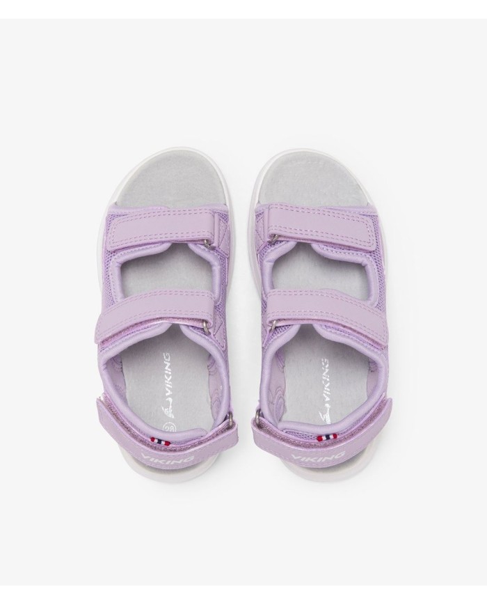 Bernumode | VIKING: ANCHOR-Sportiskas bērnu sandales 32,95 € Klasisks stils un komforts - Anchor ir sportiskas sandales aktīviem bērniem, kuri vēlas vienas sandales, kas spēj visu. Tam ir klasiska atvērta konstrukcija, un tas ir izgatavots no izturīgiem materiāliem, kas joprojām jūtas mīksti uz ādas. Trīs Velcro siksnas piedāvā daudzpusīgu regulējamību, un tās ir viegli atvērt un aizvērt mazām plaukstām, kā arī atrast piemērotāko. Kāju pamatne, kas izgatavota no triecienu absorbējoša PU, ir pārklāta ar zamšādu, kas palīdz pārvaldīt mitrumu karstās dienās. Enkuram ir ārējā zole, kas izgatavota no dabiskās gumijas, lai jūsu bērns varētu droši skriet pa visu veidu virsmām. Enkurs ir viss, kas bērniem nepieciešams sandalēs, apvienojumā ar lielisku izskatu. Mazgājams 30 grādos. Neiesakām lietot veļas mīkstinātāju.
•Zamšādas pēda mitruma kontrolei; • Ātruma šņorēšana ātrākai pārejai un adaptīvai piegulšanai; •Viegli uzvilkt/novilkt un regulēt ar Velcro; •Var mazgāt veļasmašīnā 30°C; •Gumijas ārējā zole; •Ergonomiski piemērots augošām pēdām


 


