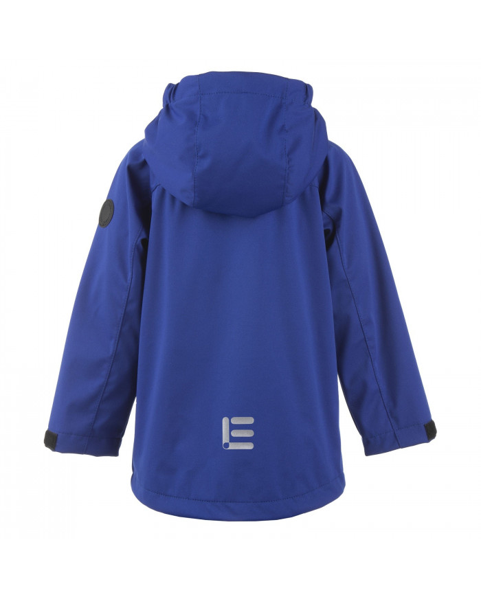 Bernumode | LENNE: Детская Демисезонная Softshell куртка JESPER 34,96 € В изготовлении одежды Active учитываются преобладающие в Эстонии и Северных странах погодные условия, предъявляющие к изделиям особо высокие требования. Используются специально изготовленные высокотехнологичные ткани, предохраняющие ребенка от переохлаждения, практичные в эксплуатации и легкие в уходе. Основными целями развития продукции Lenne являются безопасность, удобство, простота в уходе, практичность.
Ткань-Active – водонепроницаемая дышащая ткань. Изделия из серии Active: легки по весу, ветрозащитные и теплые, дышащие, водоотталкивающие, прочные и легки в уходе.
Водостойкость: 10 000 мм
Воздухопроводимость: 10 000 g/m²/24h
 Водо- и грязеотталкивающая способность: обработка DWR (Durable Water Repellent)
Материал подкладки: 100%  мерино шерсть
Удобная и мягкая ткань SoftShell защищает от холода, ветра и дождя, предлагая в то же время ребенку максимальную свободу движений. Светоотражающие детали, подкладка из шерсти мериноса сохраняет тепло.
Ткань Softshell Active Plus 10,000 / 10,000 — водонепроницаемая, водоотталкивающая, дышащая, ветрозащитная.

