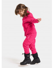 Bernumode | Didriksons: Monte Kids' Pants 9 - Kids' Fleece pants €10.36 Care instructions:
•Machine wash 40° gentle cycle; •Tumble dry low heat; •Do not dry clean; •Do not bleach; •Iron low heat.
Functions:
•4way stretch: The fabric flexes in all directions for maximum comfort and flexibility;
•ECO Shell fabric made of partly recycled fibres;
•Elastic in waist: Flexible and snug fit to prevent the cold from seeping in;
•String at waist: Adjust and secure the fit to keep the garment in place.
Descriptions:
Monte fleece pants are made of a soft and thin fleece with a brushed lining. They have a regular fit with straight legs and an adjustable waist. Made of 25% recycled polyester. Bernumode | Didriksons: Monte Kids' Pants 9 - Kids' Fleece pants €10.36 Care instructions:
•Machine wash 40° gentle cycle; •Tumble dry low heat; •Do not dry clean; •Do not bleach; •Iron low heat.
Functions:
•4way stretch: The fabric flexes in all directions for maximum comfort and flexibility;
•ECO Shell fabric made of partly recycled fibres;
•Elastic in waist: Flexible and snug fit to prevent the cold from seeping in;
•String at waist: Adjust and secure the fit to keep the garment in place.
Descriptions:
Monte fleece pants are made of a soft and thin fleece with a brushed lining. They have a regular fit with straight legs and an adjustable waist. Made of 25% recycled polyester.