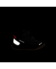 Bernumode | VIKING: Expower Mid GTX 2V-Premium  klāses starpsezonas bērnu apavi 71,49 € Premium klases ūdensnecaurlaidīgi bērnu apavi ar vidēju augstumu.
Palīdziet savam bērnam sper vislabāko soli ar Expower Mid GTX 2V — Viking labāko apavu modeli bērnudārza vecumam, kas aprīkots ar augstākās kvalitātes funkcijām un pārstrādātiem materiāliem. Ūdensnecaurlaidīgā PFAS nesaturošā GORE-TEX membrāna uzturēs kājas sausas un ērtas mitros apstākļos, savukārt atbalstošā, pastiprinātā vidēja augstuma augšdaļa no izturīga un nodilumizturīga tehniskā tekstila ir aprīkota ar lieliem atstarojošiem elementiem labākai redzamībai vājā apgaismojumā. Apakšā esošais kājas siksniņas atvere palīdz noturēt kombinezonus vietā, bet gumijas zole ar Viking Ultimate Grip Concept nodrošina nepārspējamu saķeri jebkādos zemes apstākļos.
Izmēru tabula


 


izmērs
Iekšzole, cm


22
14,7


23
15,4


24
16


25
16,7


26
17,4


27
18


28
18,7


29
19,4


30
20


31
20,7


32
21,4


33
22


34
22,7


35
23,4


