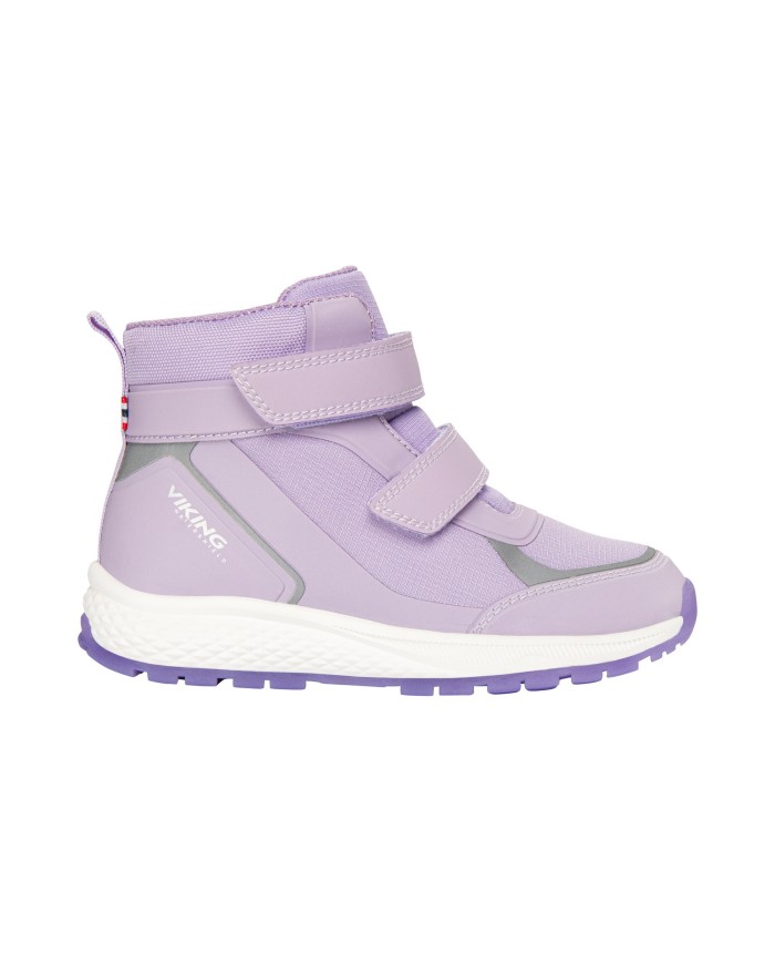 Bernumode | VIKING: Equip Glow WP 2V - Durable glow in the dark kids shoes €57.77 Durable, glow-in-the-dark kids shoe. Illuminate your child's sense of wonder with Equip Glow WP 2V, built bright and tough for whatever the day (or night) may bring. The upper is fitted with a durable support frame, which combines with a higher than usual shaft to provide excellent support and stability. Large reflective panels contribute to better visibility, and when the lights go out the upper glows in the dark! Below, a lightweight EVA midsole cushions each step, and a full rubber outsole provides excellent grip on most surfaces. Wet conditions? Viking's Watershield membrane has it covered.
Size table
 
Size
Insole cm
26
17,3
27
18
28
18,6
29
19,3
30
20
31
20,7
32
21,3
33
22
34
22,7
35
23,3
 Bernumode | VIKING: Equip Glow WP 2V - Durable glow in the dark kids shoes €57.77 Durable, glow-in-the-dark kids shoe. Illuminate your child's sense of wonder with Equip Glow WP 2V, built bright and tough for whatever the day (or night) may bring. The upper is fitted with a durable support frame, which combines with a higher than usual shaft to provide excellent support and stability. Large reflective panels contribute to better visibility, and when the lights go out the upper glows in the dark! Below, a lightweight EVA midsole cushions each step, and a full rubber outsole provides excellent grip on most surfaces. Wet conditions? Viking's Watershield membrane has it covered.
Size table
 
Size
Insole cm
26
17,3
27
18
28
18,6
29
19,3
30
20
31
20,7
32
21,3
33
22
34
22,7
35
23,3